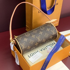 M25703 芯片版!POCHETTE PAPILLON 手袋、翻阅路易威登的典藏档案,探寻 Pochette Papi M25703 芯片版!POCHETTE PAPILLON 手袋、翻阅路易威登的典藏档案,探寻 Pochette Papi