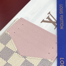 N40922 (芯片版!) 当季新款 ROMY 卡夹、本款 Romy 卡夹在帆布表面描绘路易威登典雅的 Damier A N40922 (芯片版!) 当季新款 ROMY 卡夹、本款 Romy 卡夹在帆布表面描绘路易威登典雅的 Damier A
