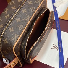 M2A501 (芯片版) 老花复古! LOCKER DOPP KIT CARGO 盥洗袋!本款 Locker Dopp M2A501 (芯片版) 老花复古! LOCKER DOPP KIT CARGO 盥洗袋!本款 Locker Dopp