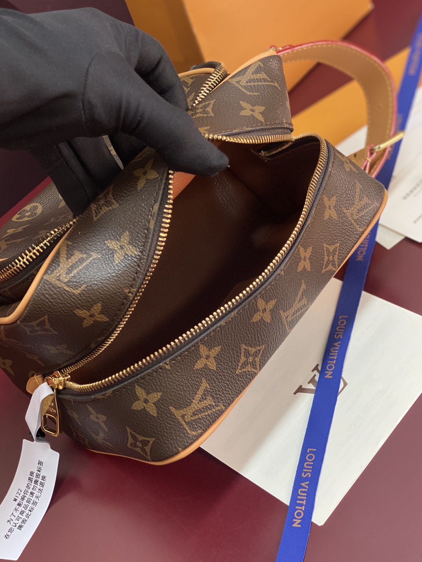 M2A501 (芯片版) 老花复古! LOCKER DOPP KIT CARGO 盥洗袋!本款 Locker Dopp M2A501 (芯片版) 老花复古! LOCKER DOPP KIT CARGO 盥洗袋!本款 Locker Dopp