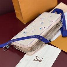 M2A358 马卡龙渐变 (芯片版!) Zippy 拉链钱夹!LOUIS VUITTON Zippy 柔和渐变色调印花拉 M2A358 马卡龙渐变 (芯片版!) Zippy 拉链钱夹!LOUIS VUITTON Zippy 柔和渐变色调印花拉