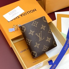 M29791 老花配蓝!(芯片版) LV CHARMS 口袋钱夹!本款 LV Charms 卡夹出自 Rainbow 彩 M29791 老花配蓝!(芯片版) LV CHARMS 口袋钱夹!本款 LV Charms 卡夹出自 Rainbow 彩