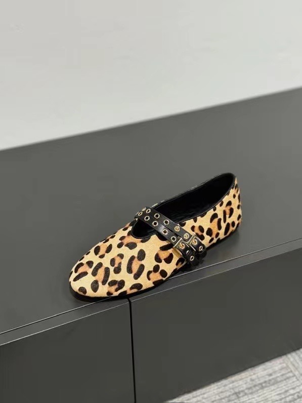 Alaia Ballet Shoes: French High-End Craftsmanship for Fashion Icons