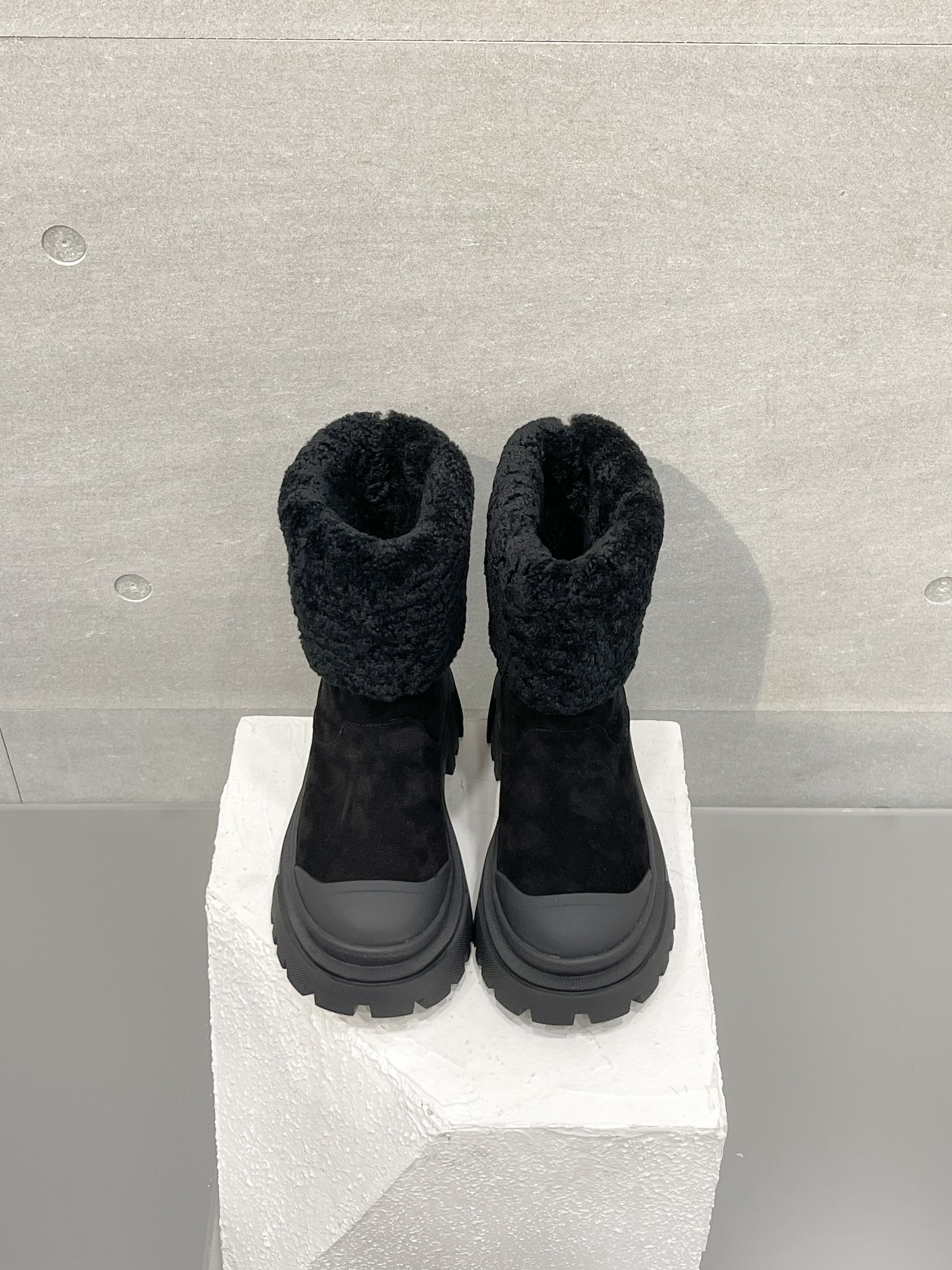 Hermes Store
 Snow Boots Fall/Winter Collection Fashion