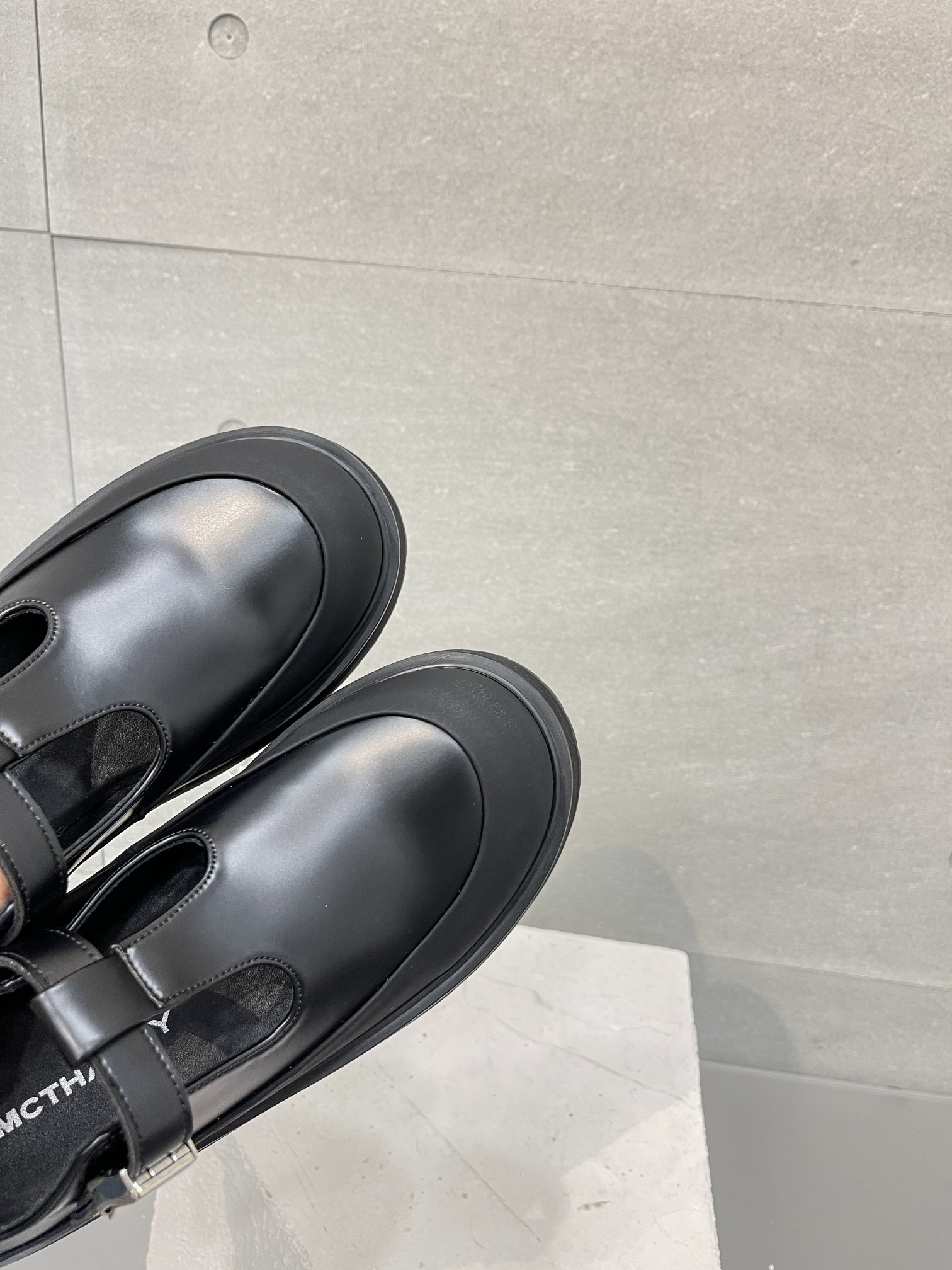 “500 Offer for DYMONLATERY 2024 Black Series Big Head Shoes” - 图片 7