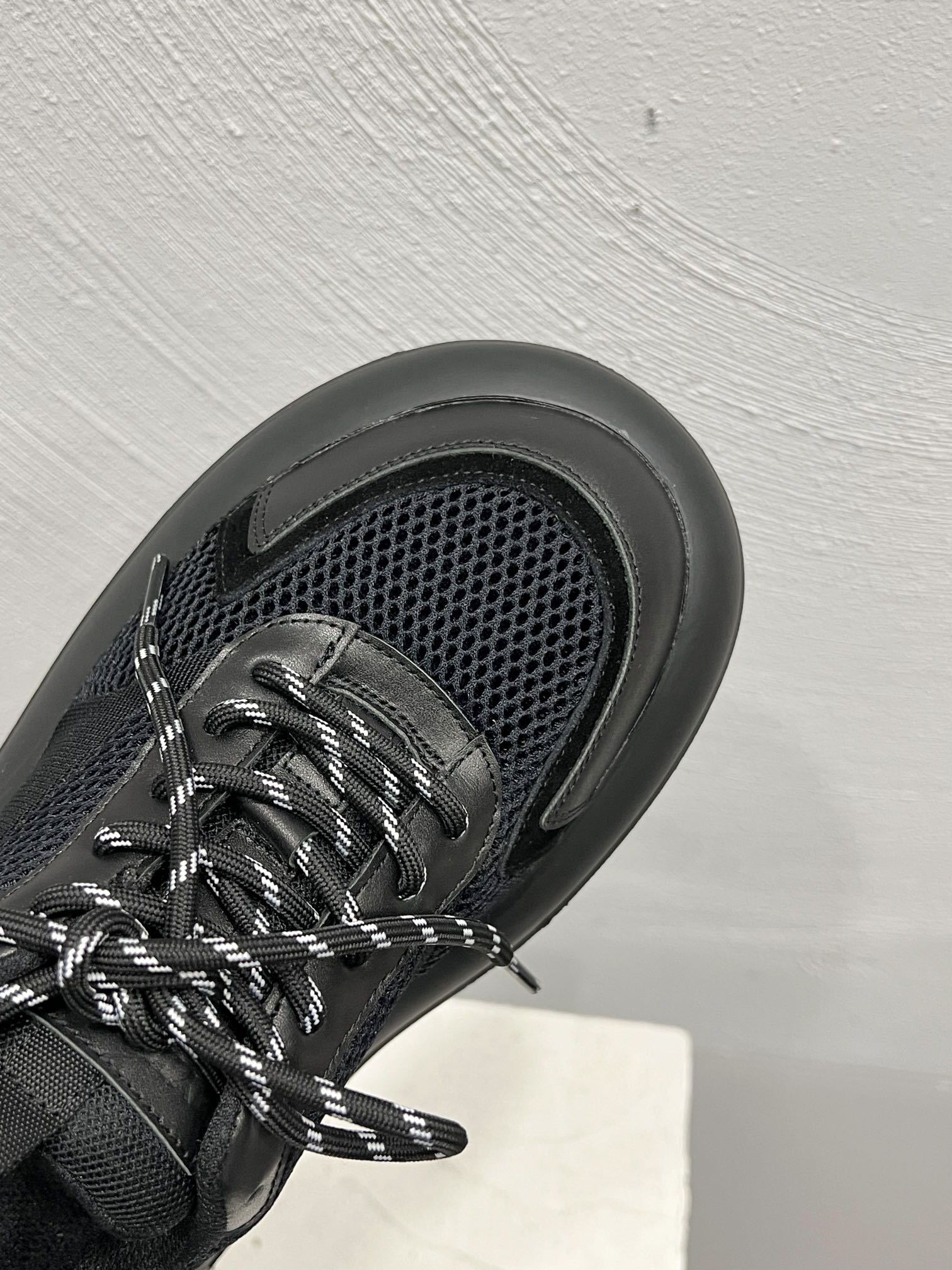 DYMONLATRIY 2024 Spring Summer Shoe Collection: Luxe Skins, Web Cloths, and PU Bubble Soles - 图片 5