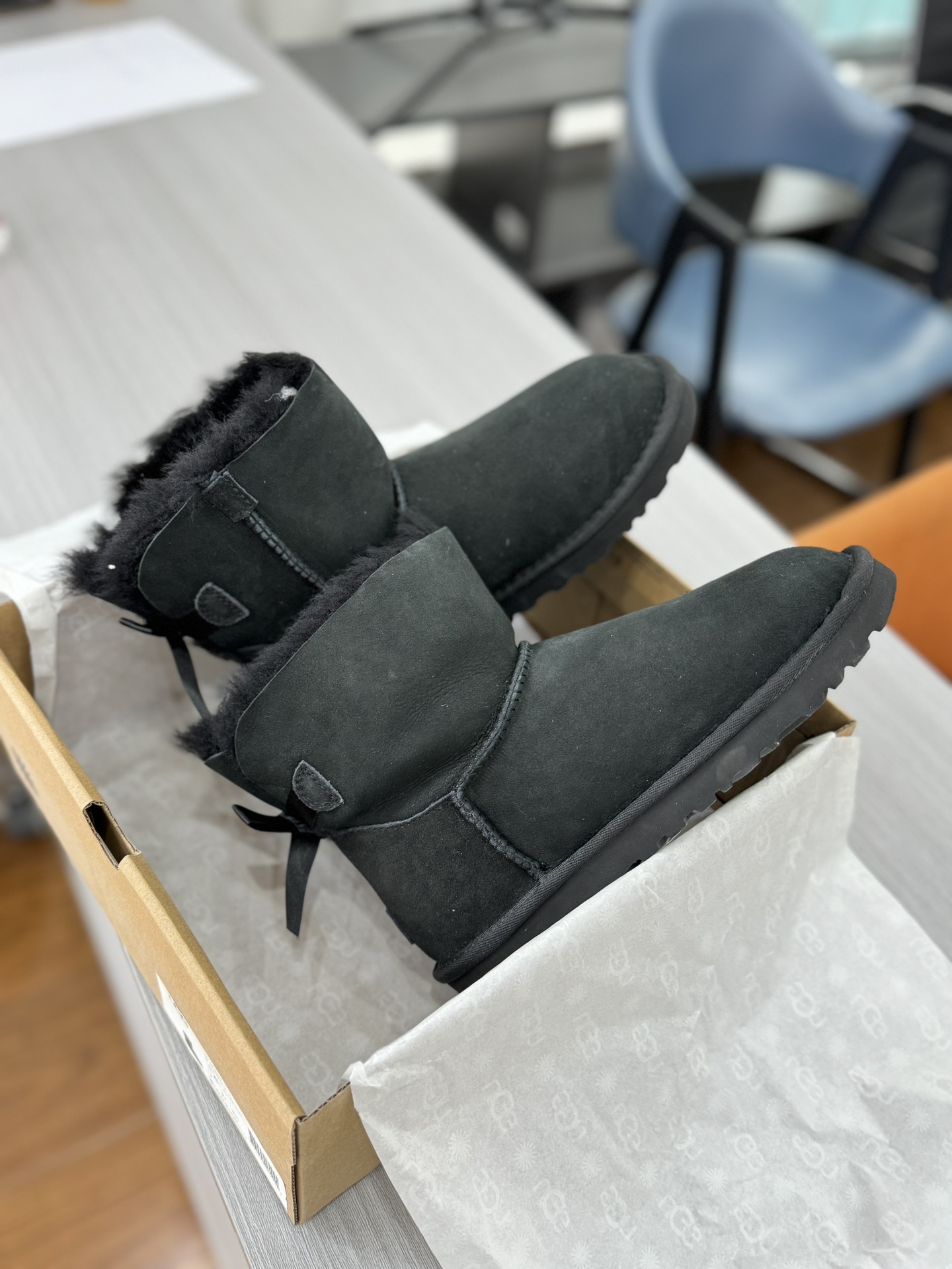 双11预热特惠🔥特价版 【UGG】原xx 基本丝带款 6501 🔥单丝带黑色皮毛一体.买到赚到.