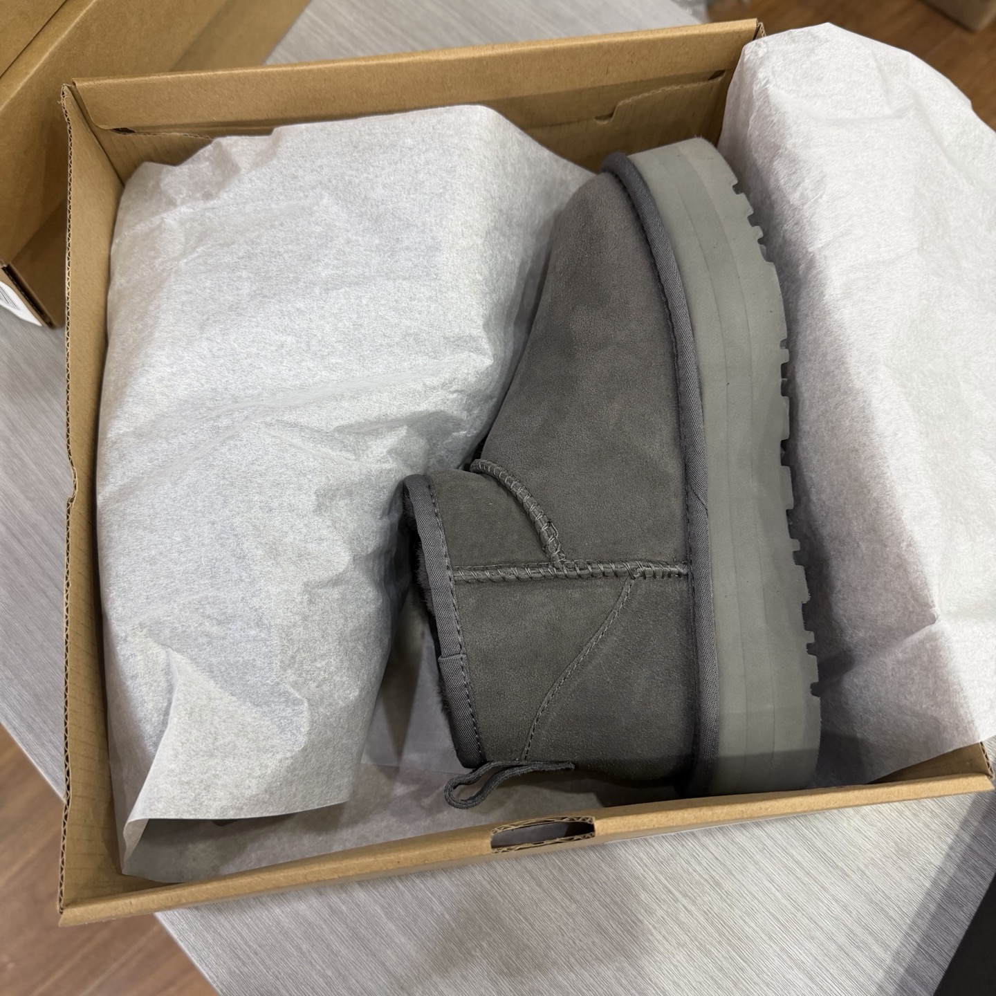 Balenciaga 无标3公分灰色 码数35-40 无售后。皮毛一体