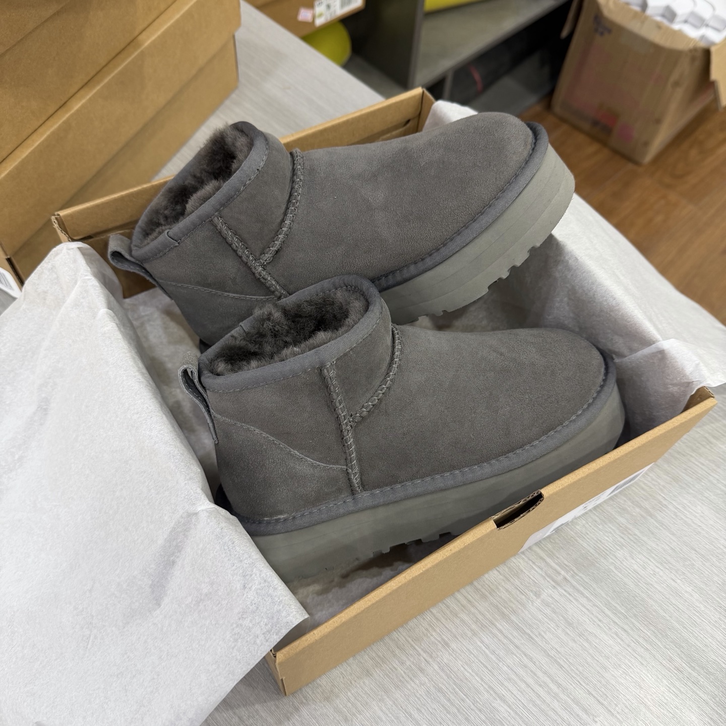 Balenciaga 无标3公分灰色 码数35-40 无售后。皮毛一体