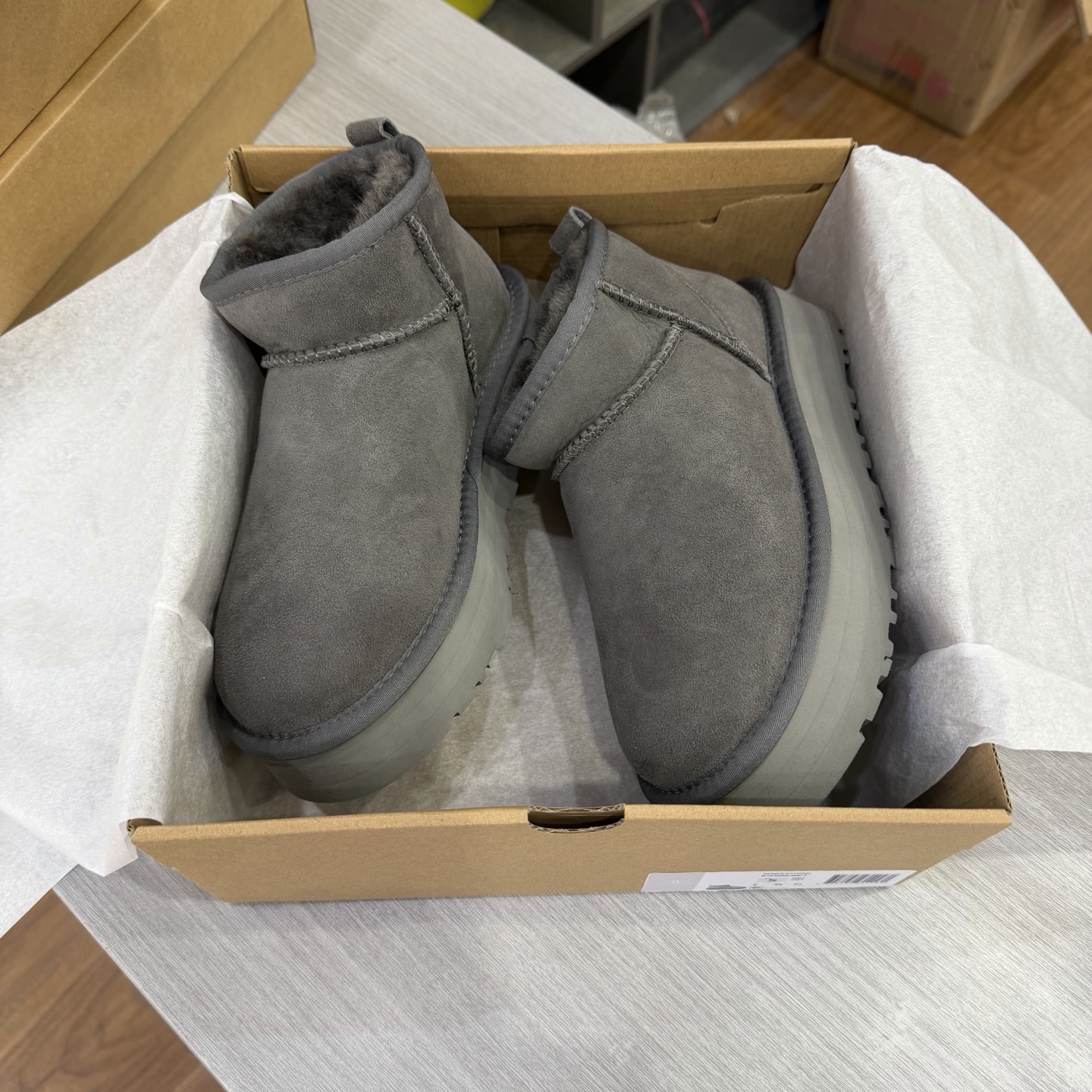 Balenciaga 无标3公分灰色 码数35-40 无售后。皮毛一体