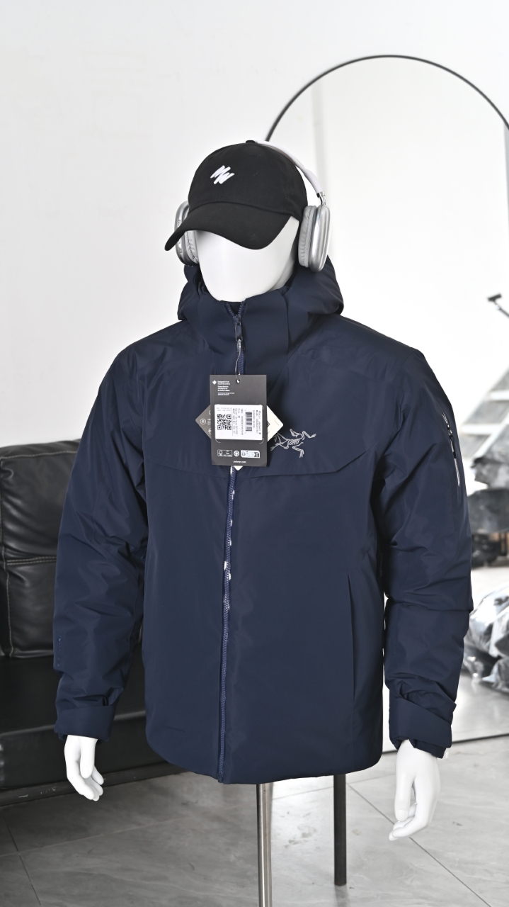 ARC‘TERYX 鸟家 Macai大买菜可拆帽羽绒服 产品配色:黑色 藏蓝色 极地白 贝栗粉 幻影紫 云水蓝
