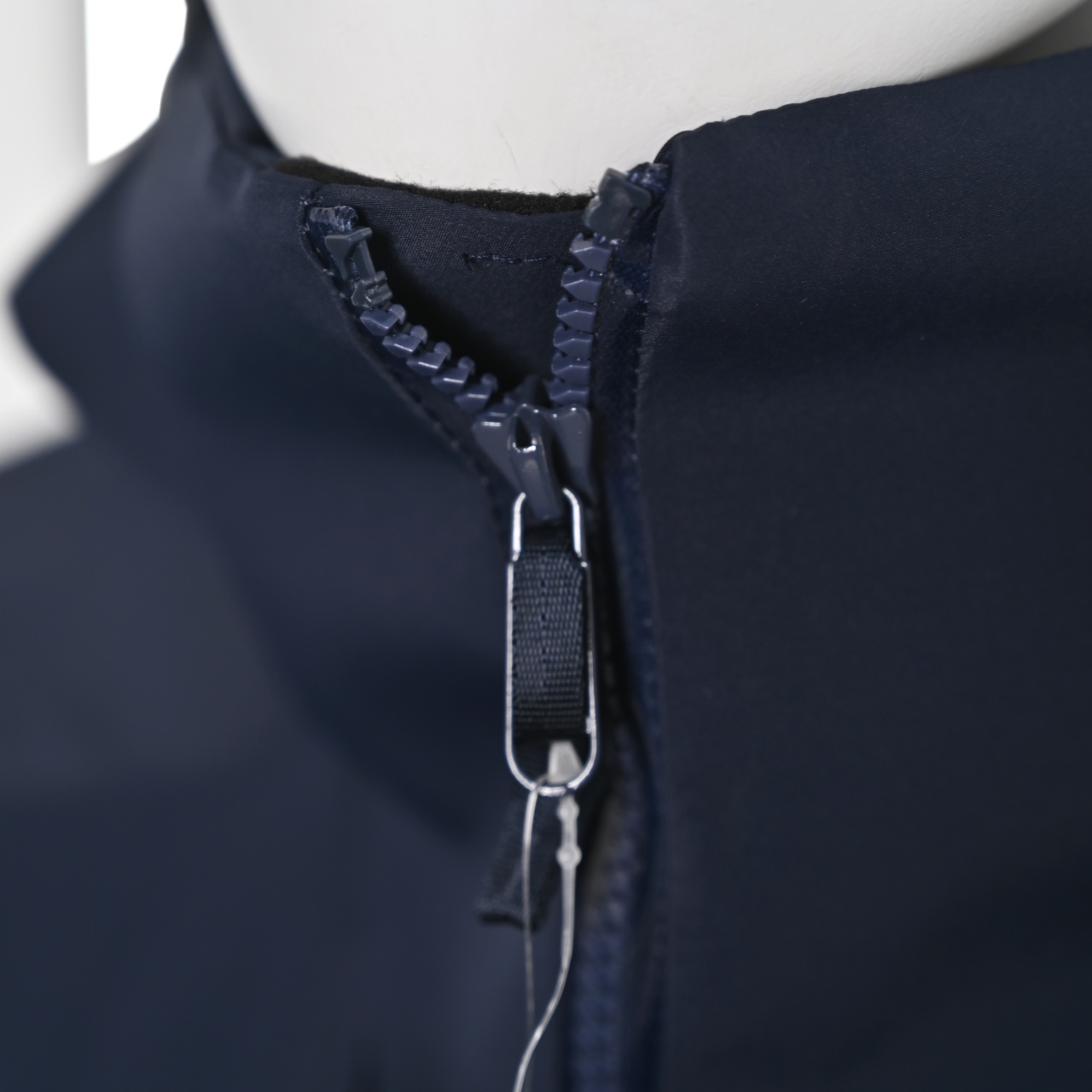 ARC‘TERYX 鸟家 Macai大买菜可拆帽羽绒服 产品配色:黑色 藏蓝色 极地白 贝栗粉 幻影紫 云水蓝