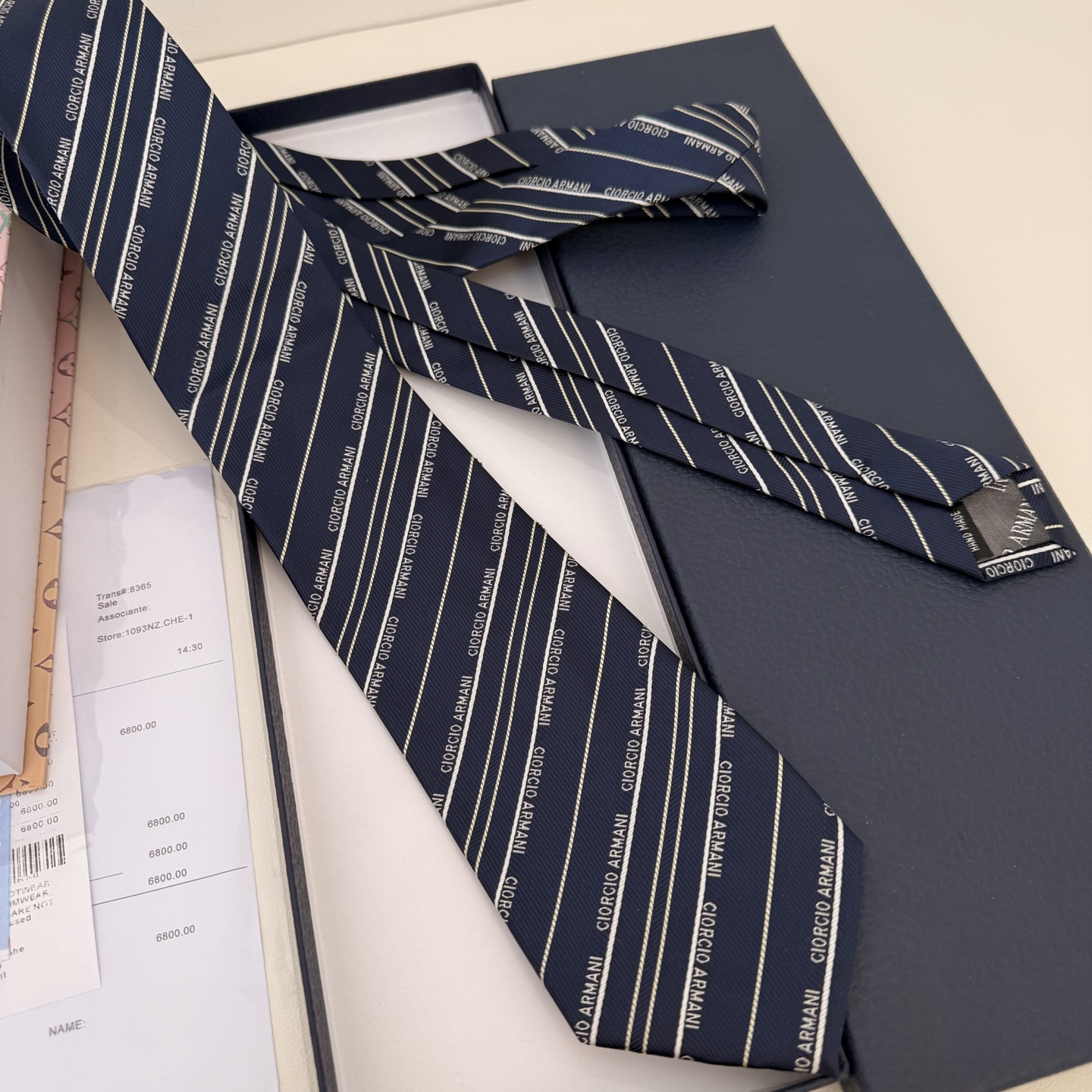 Luxury EMPORIO ARMANI Arrow-Cut Tie: Elegance for Modern Business Events. - 图片 5