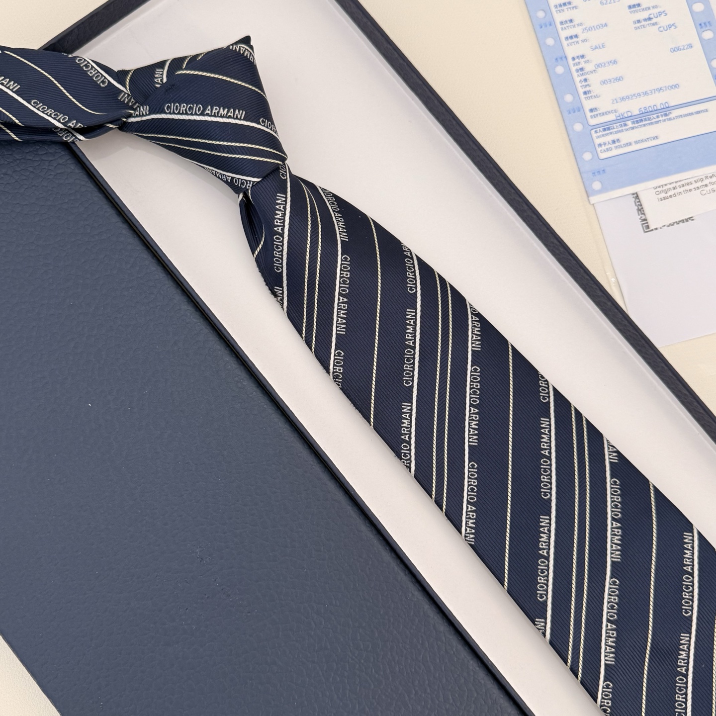 Luxury EMPORIO ARMANI Arrow-Cut Tie: Elegance for Modern Business Events. - 图片 9