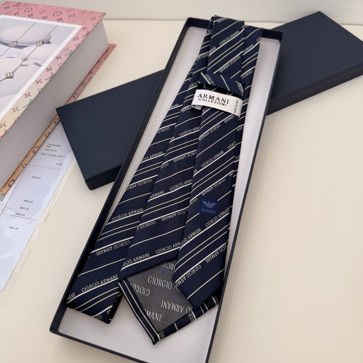 Luxury EMPORIO ARMANI Arrow-Cut Tie: Elegance for Modern Business Events. - 图片 4