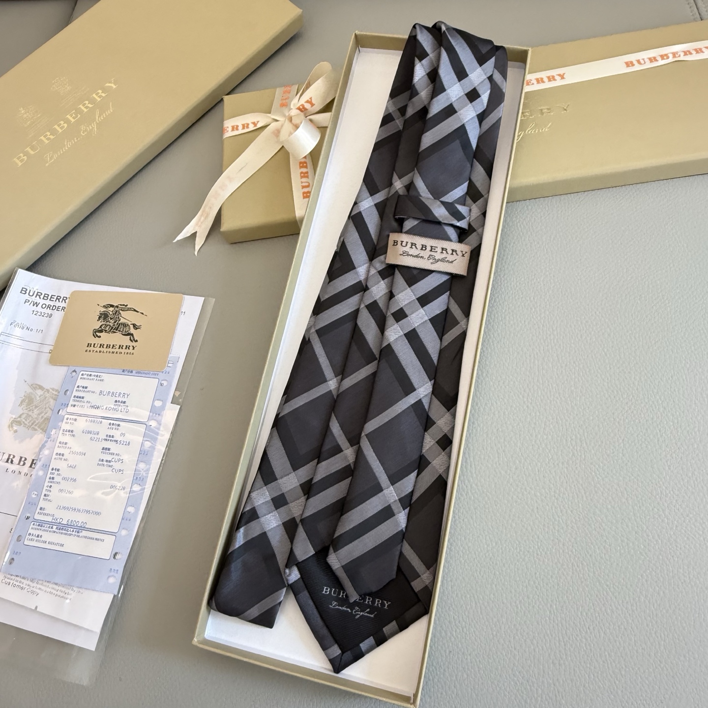 “Vintage Silk Ties for Men: Elegant Style and Homogeneity by B Family” - 图片 5