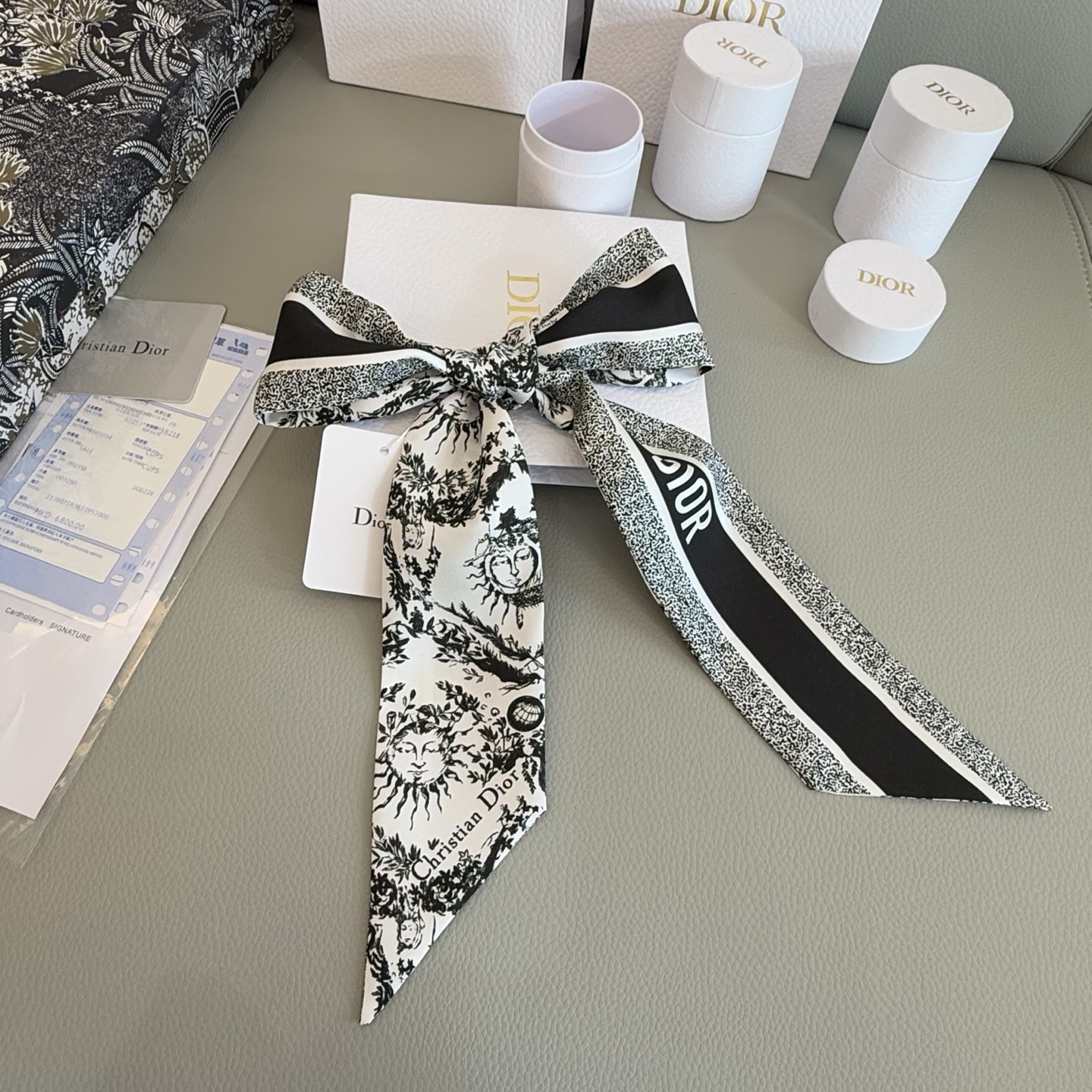 “High-quality Dior MITZAH: White Sun God Phone Shooting” - 图片 8