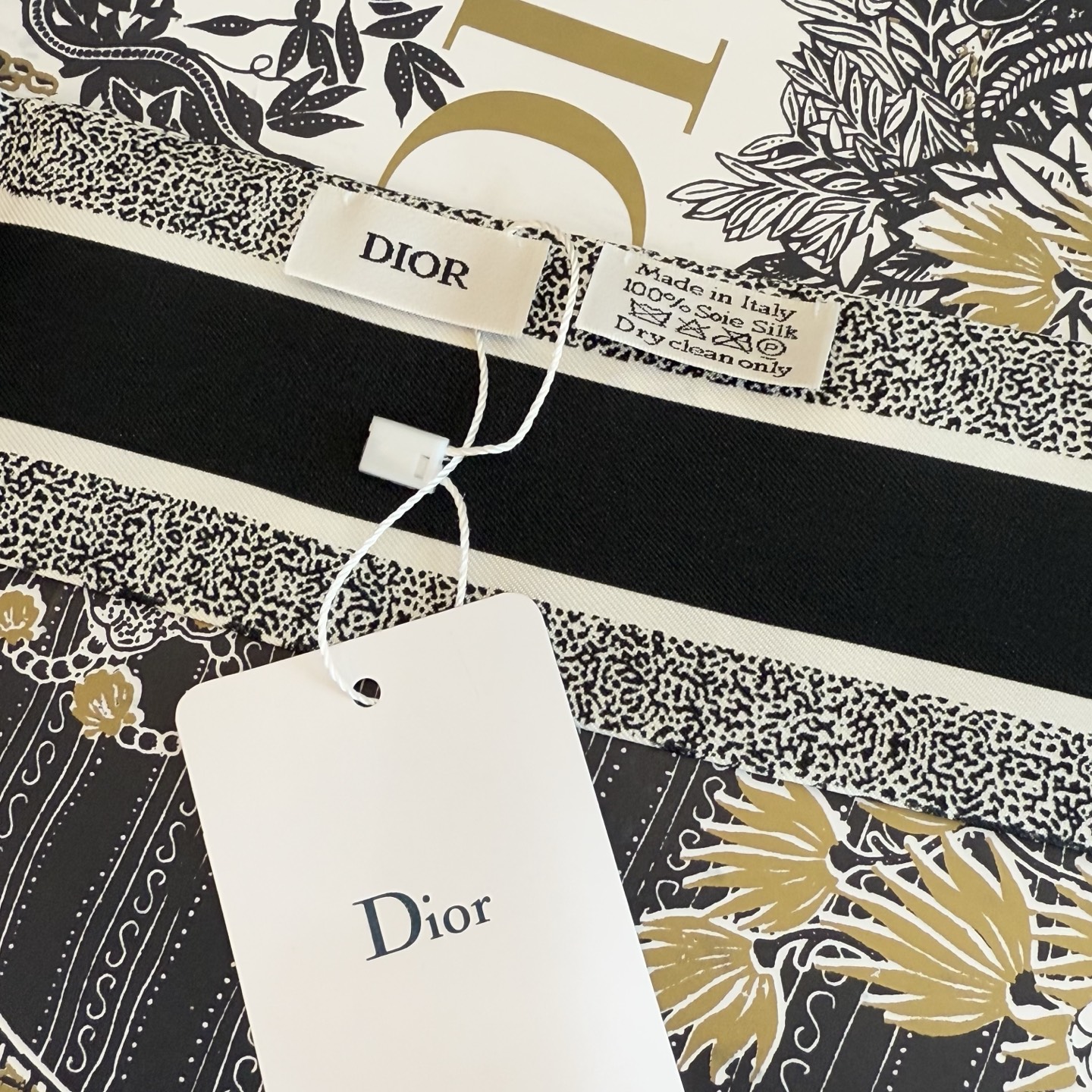 “High-quality Dior MITZAH: White Sun God Phone Shooting” - 图片 6