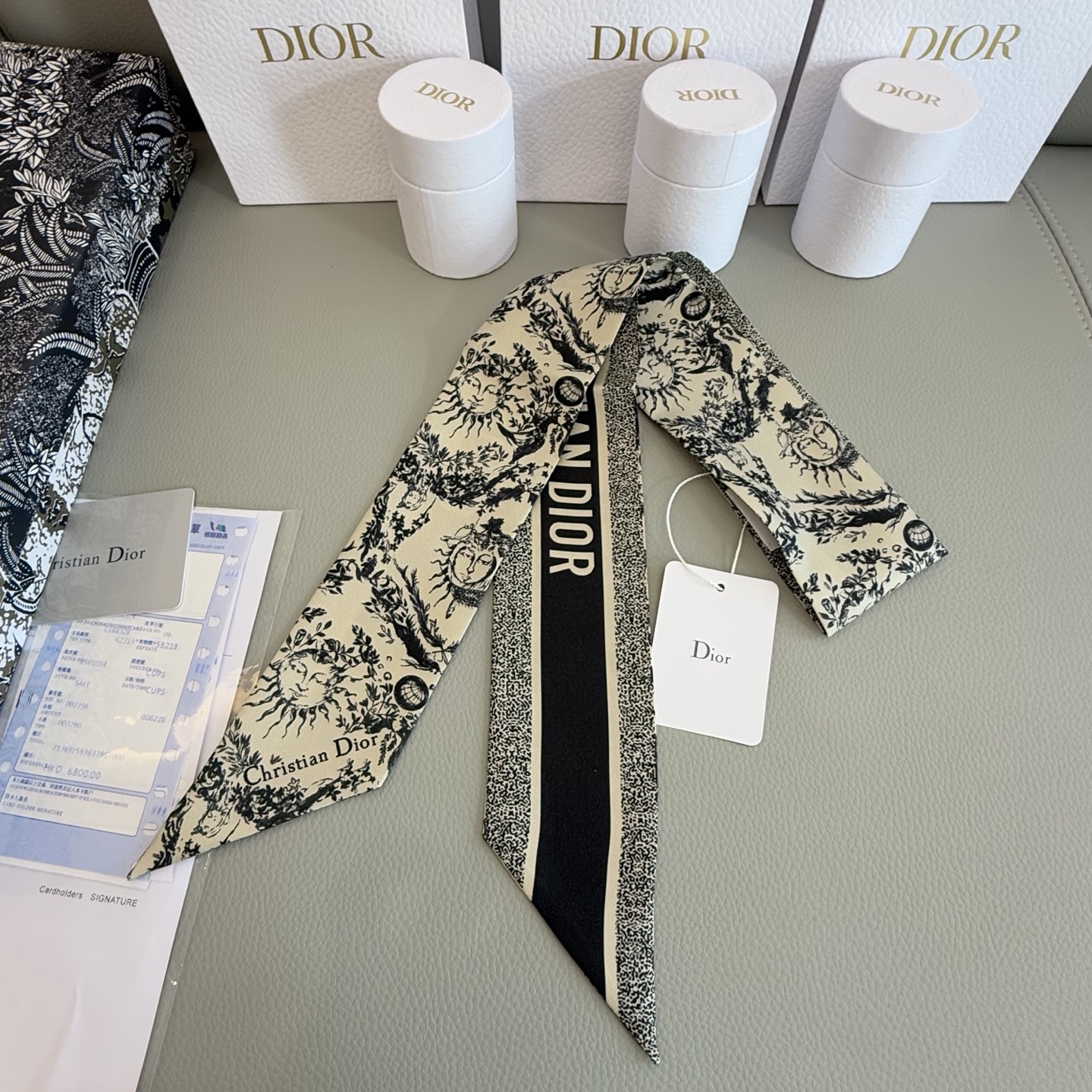 “Grand Solar God Filming: High-Quality Dior MITZAH with Silk Ribbons” - 图片 3