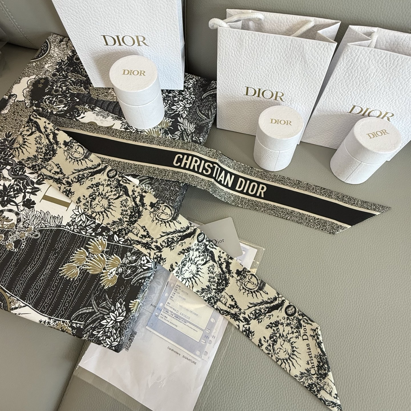 “Grand Solar God Filming: High-Quality Dior MITZAH with Silk Ribbons” - 图片 2