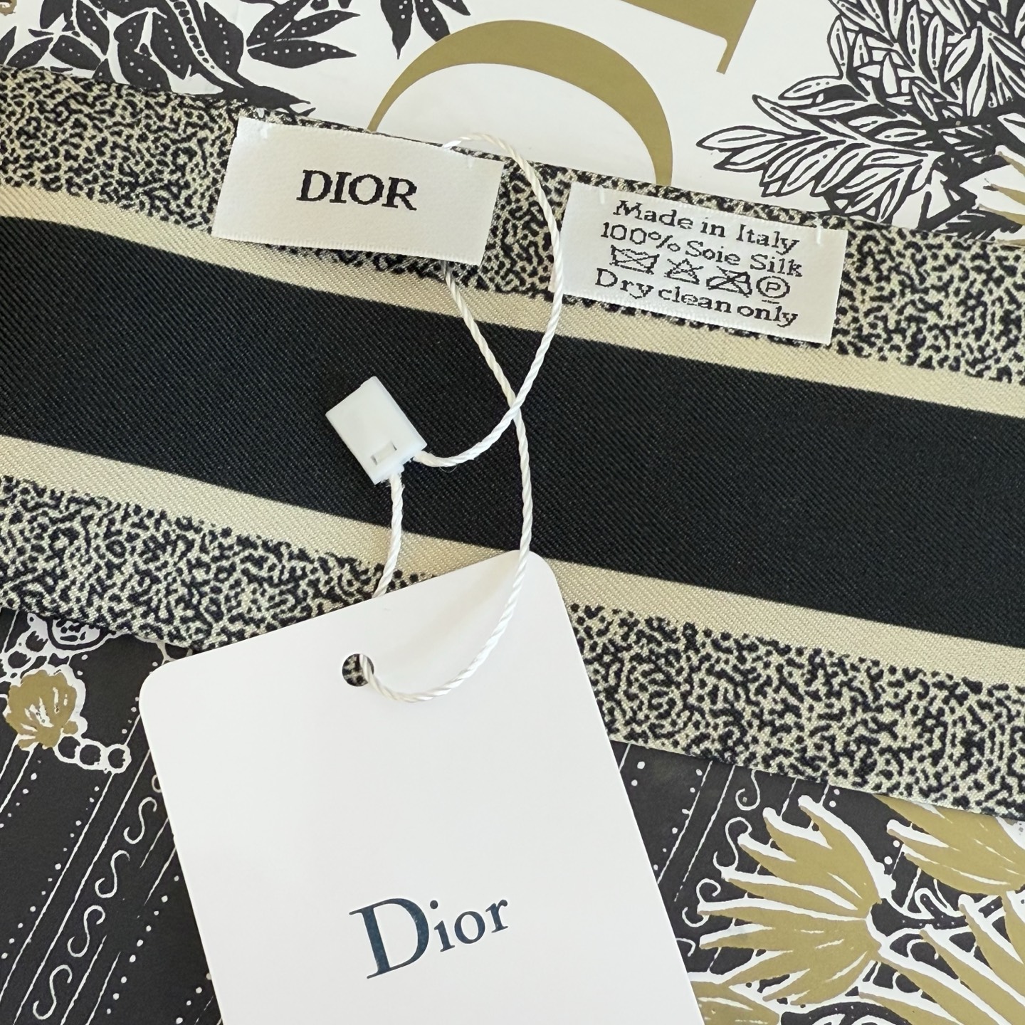 “Grand Solar God Filming: High-Quality Dior MITZAH with Silk Ribbons” - 图片 7