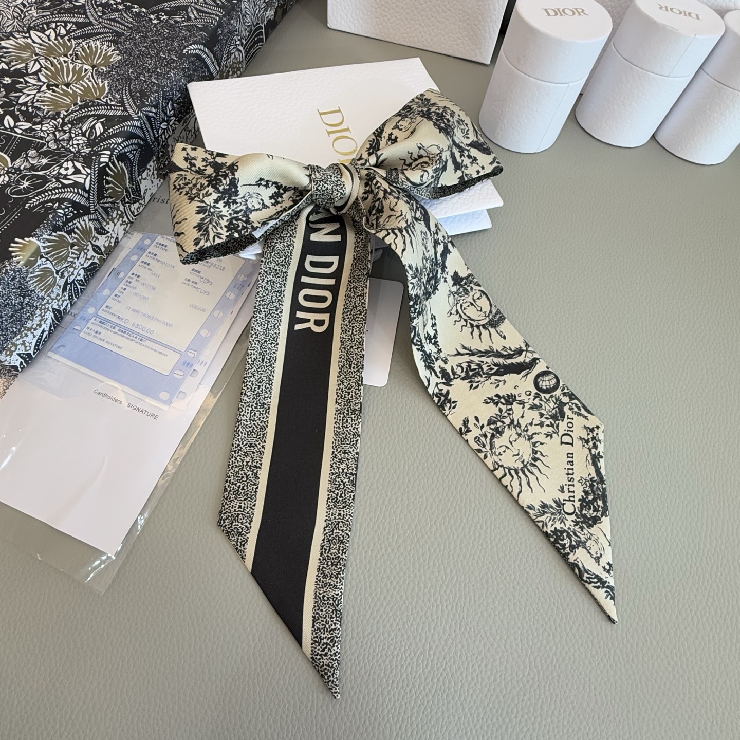 “Grand Solar God Filming: High-Quality Dior MITZAH with Silk Ribbons” - 图片 8