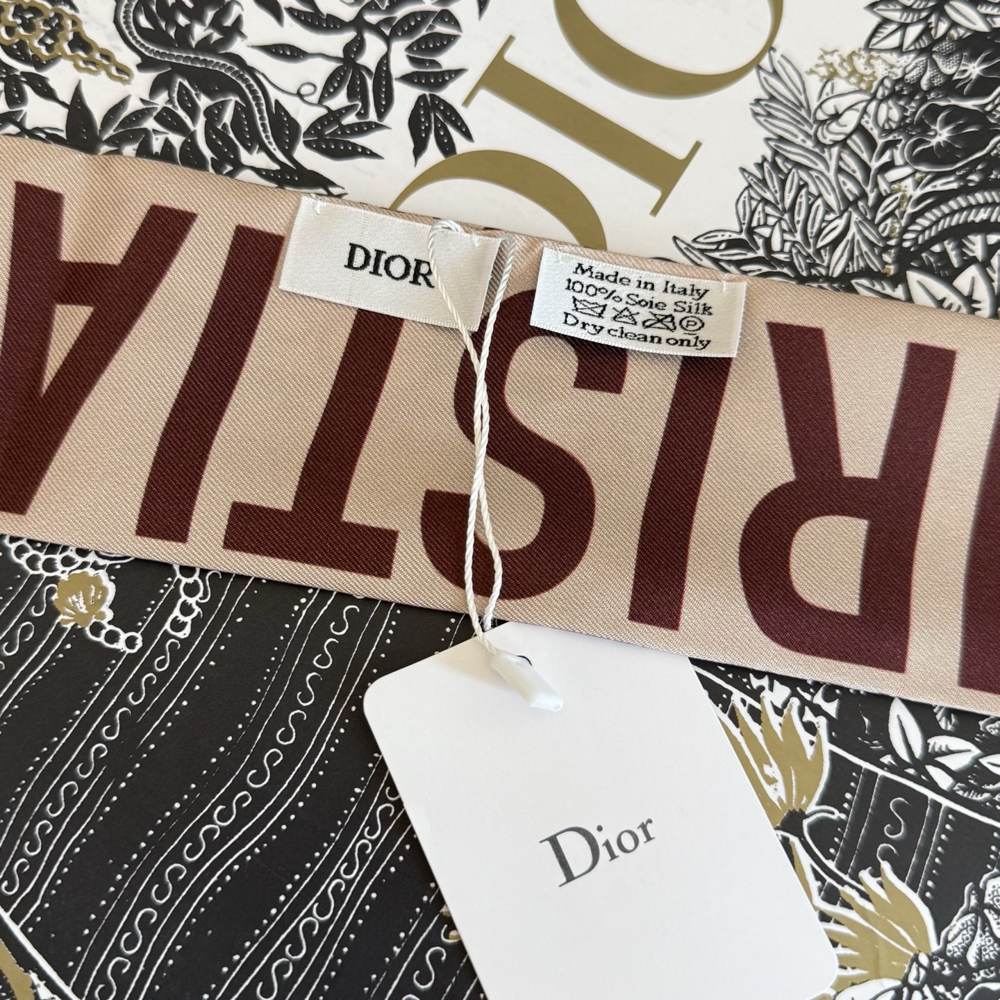 High-Quality 95m² Blue-Grey Cabinet Ribbon with Classic Design and Fine Craftsmanship - 图片 7