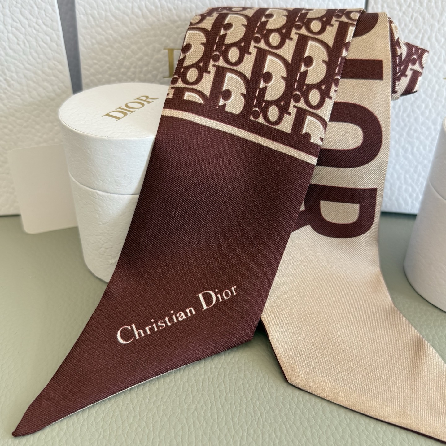 High-Quality 95m² Blue-Grey Cabinet Ribbon with Classic Design and Fine Craftsmanship - 图片 6