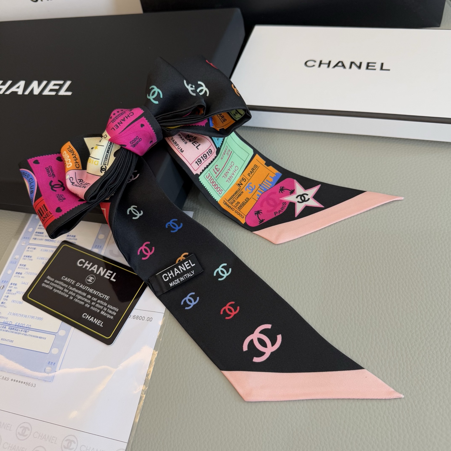 💰香奈儿 Twilly小丝巾来了，Chanel 名副其实的小可爱，
人手三条闭眼收，我都不拦着 N久都没