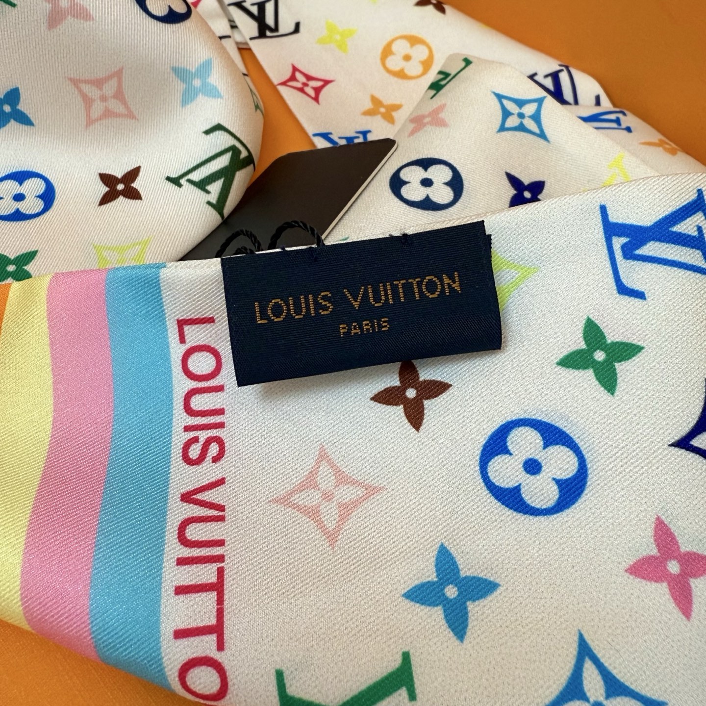 Versatile Silk Hair Accessories: Essential Fashion Item for Every Woman - 图片 9