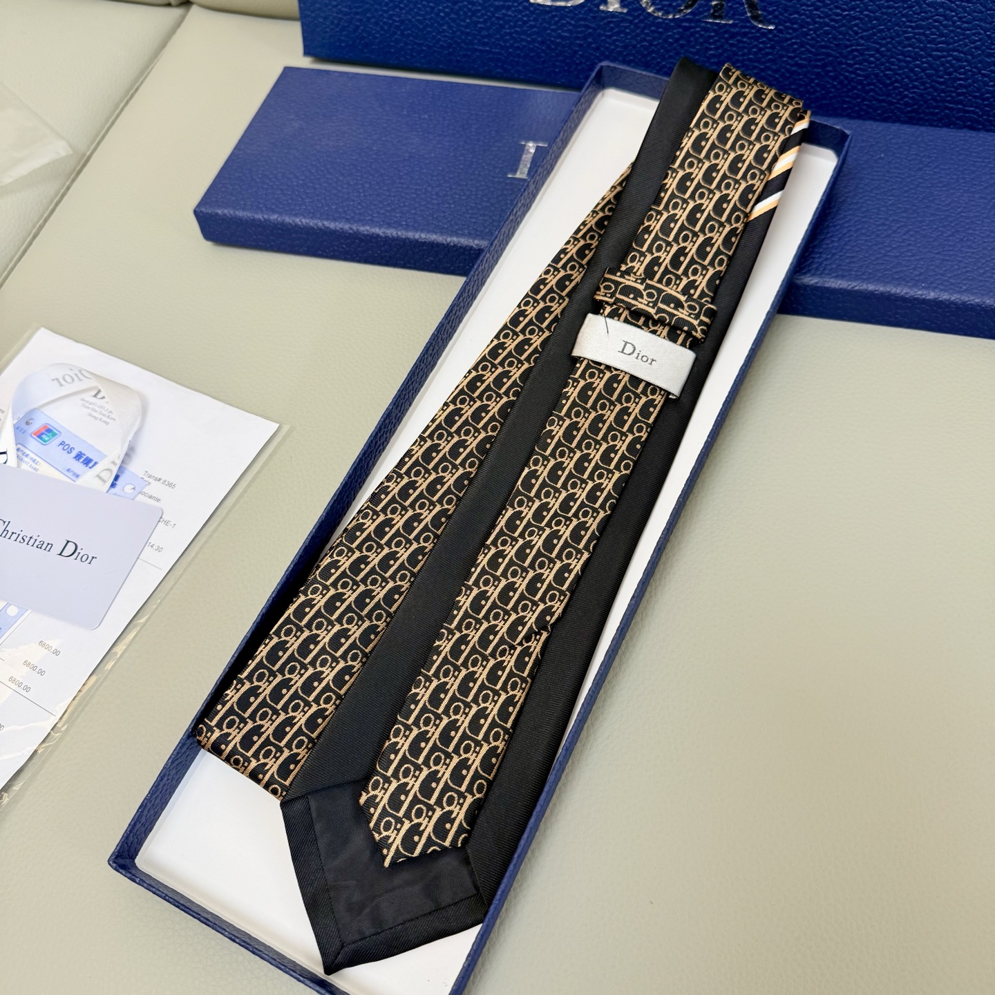 Iconic Dior Logo Tie: Elegant Homogeneity for Men’s Personality Display - 图片 4