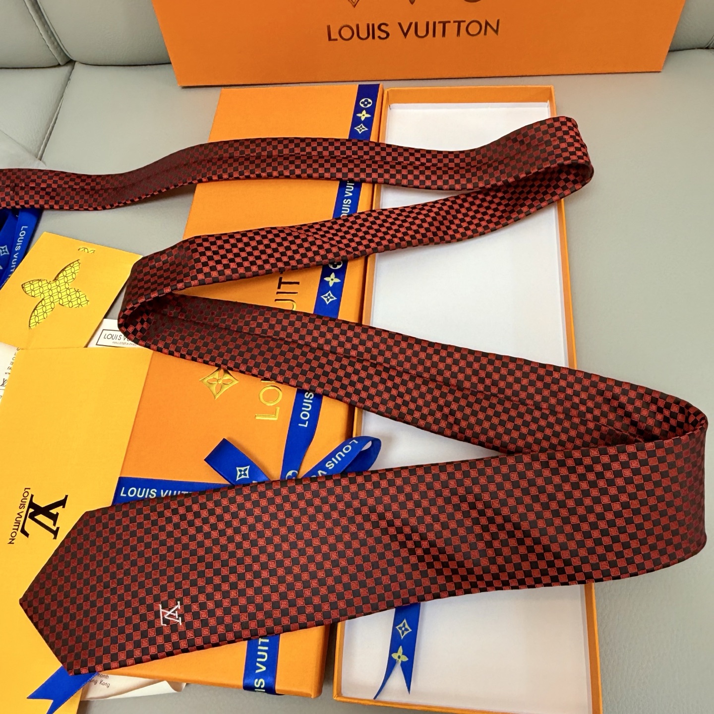 Elegant Craftsmanship: Men’s Damier Pattern Silk Tie Collection for Stylish Presentations - 图片 5