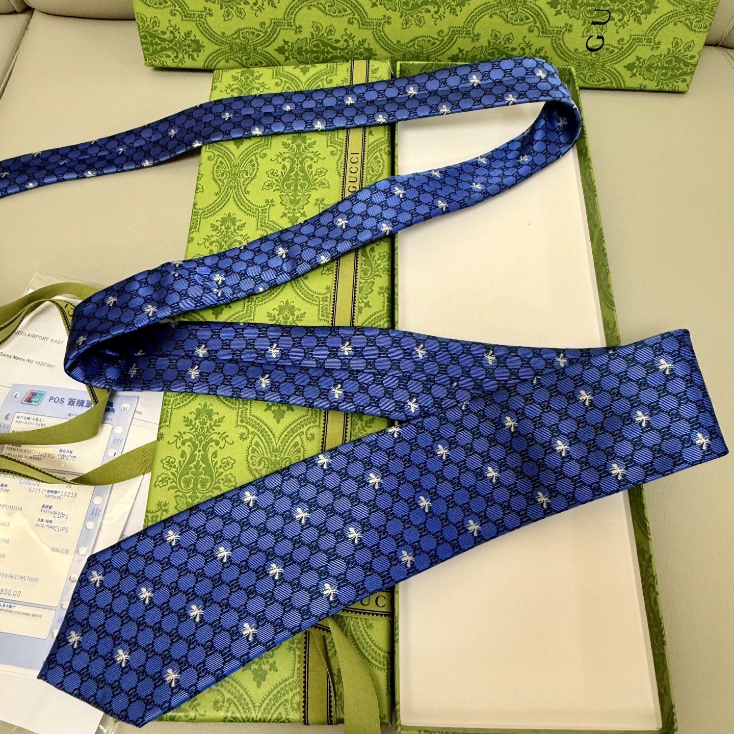 Gucci Bee Tie: Fashionable Men’s Office Focus with High-Quality Silk Fabric - 图片 7