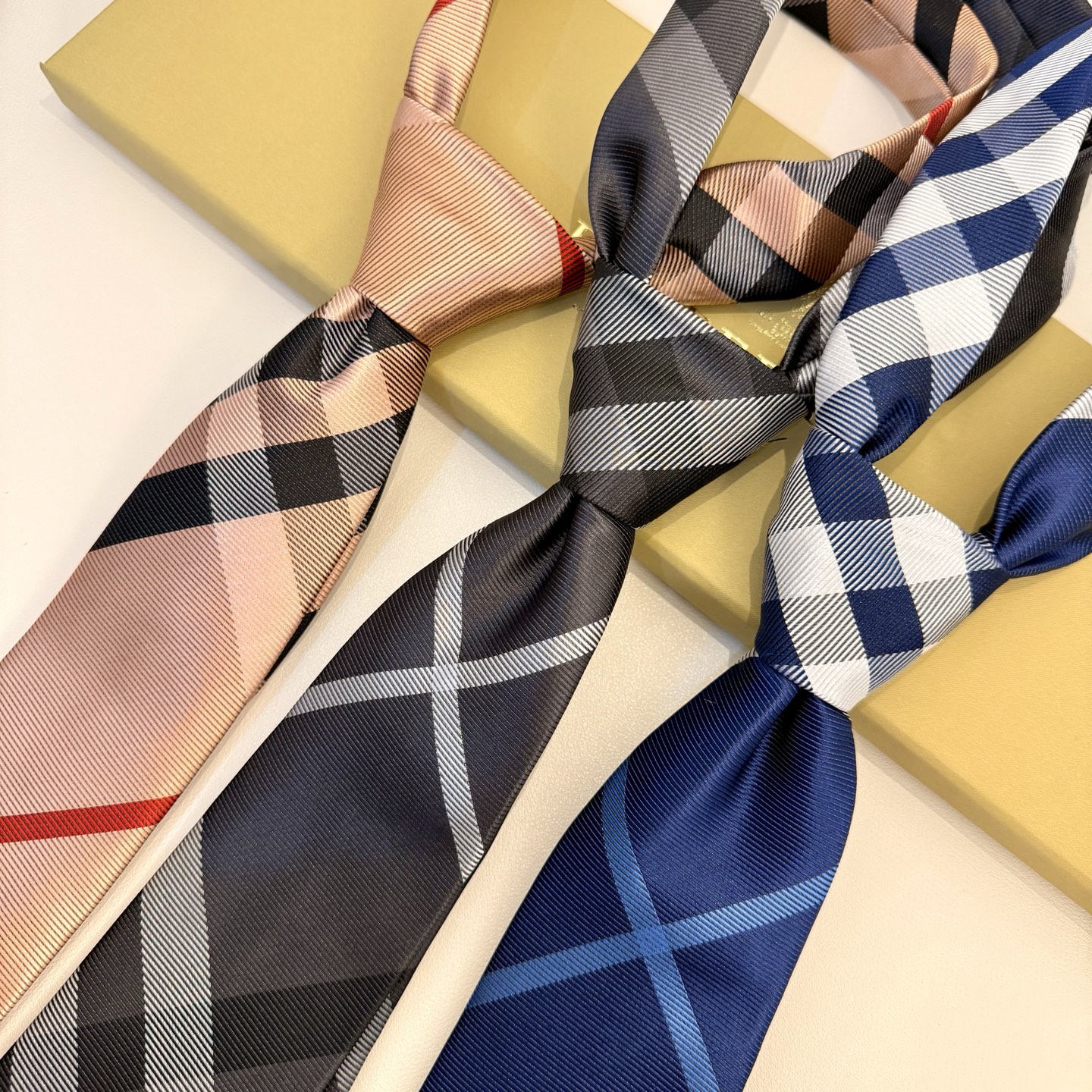 Baballi 144-Year-Old Silk Tie: Ideal Choice for Men’s Fashion and Elegance - 图片 2