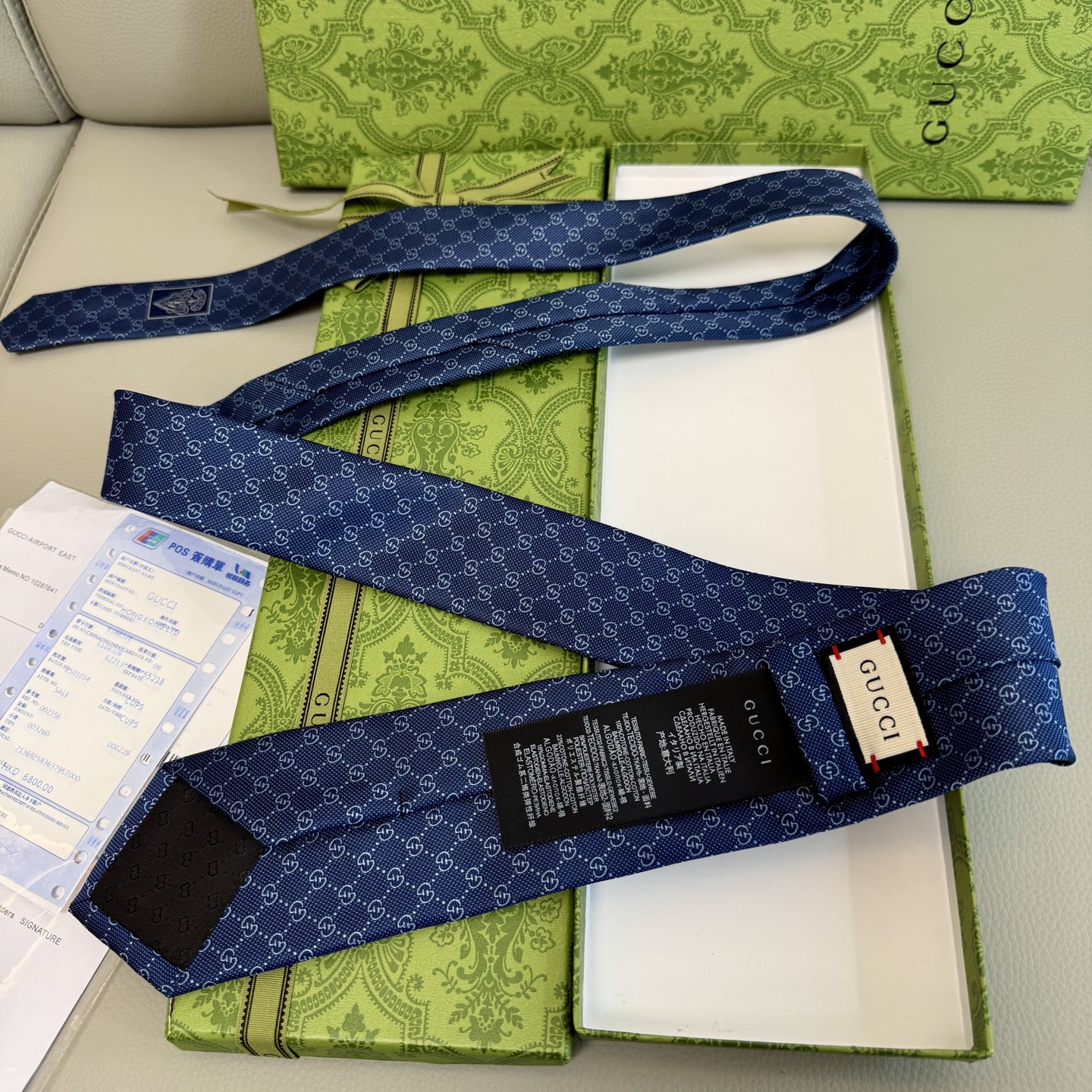 “144 Gucci Men’s Ties: Elegant Style with Classic Glogo Flower Design” - 图片 6