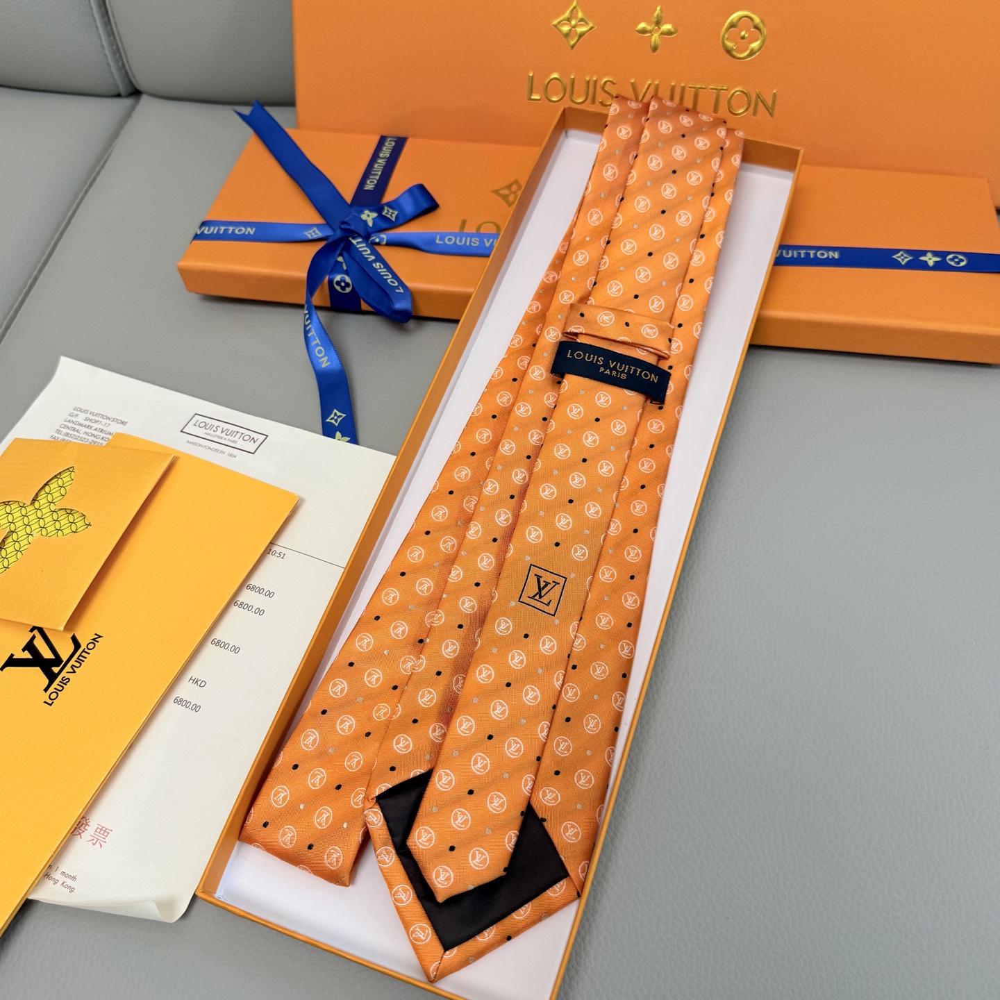 Luxury Silk Tie Collection: Elegant Design with Diamond Logo and Dark Colors - 图片 3