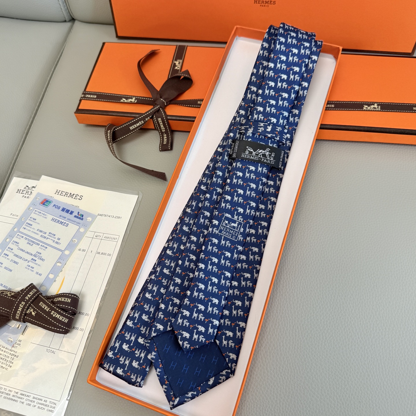 Evolution of Men’s Ties: From Geometric to Animal Prints, Reflecting Personalities - 图片 3