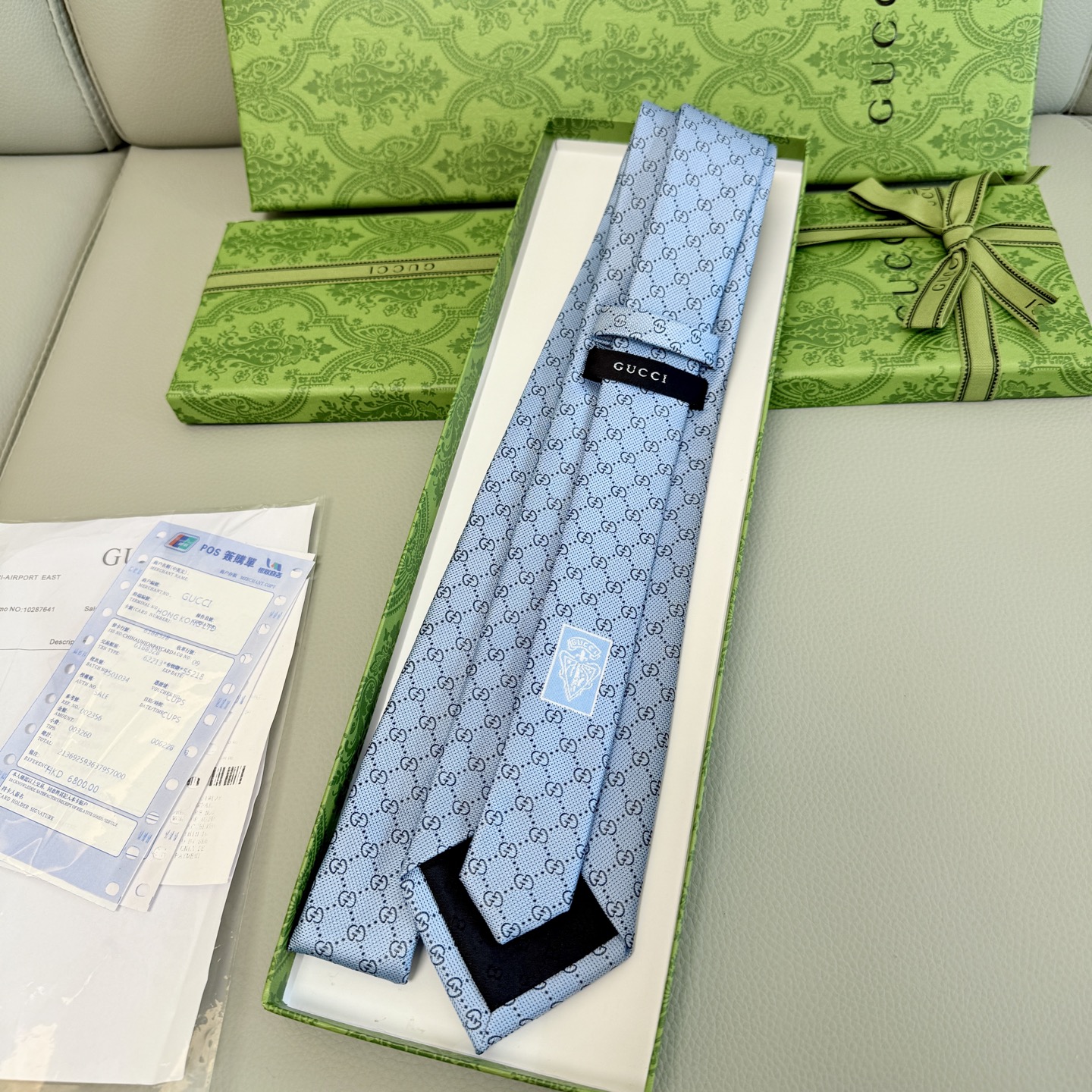 “Vintage Gucci Male Ties: Classic Glogo Flower for Elegant Fashion Statement” - 图片 5