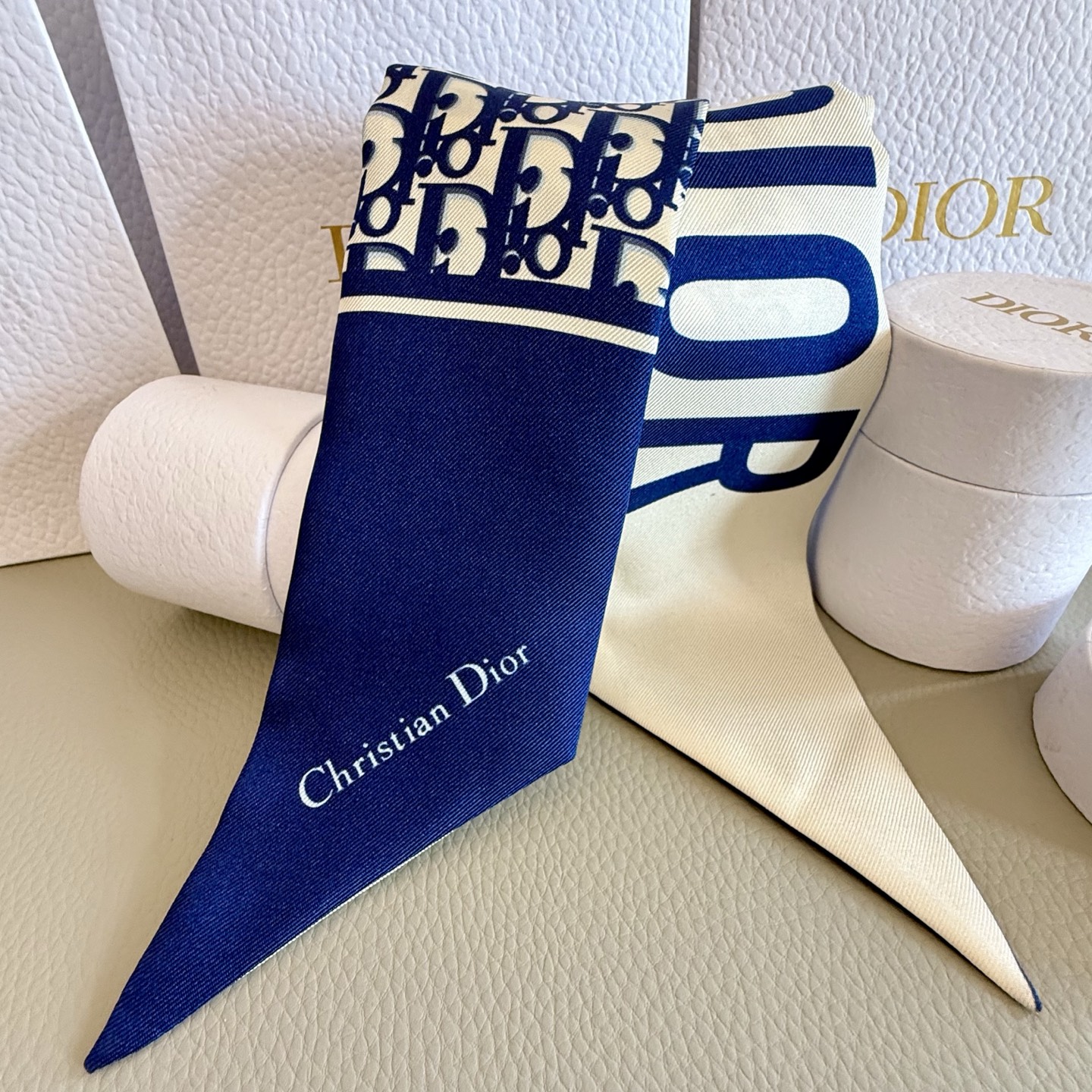 High-Quality 95m² Blue-Grey Cabinet Ribbon with Classic Design and Fine Workmanship - 图片 8