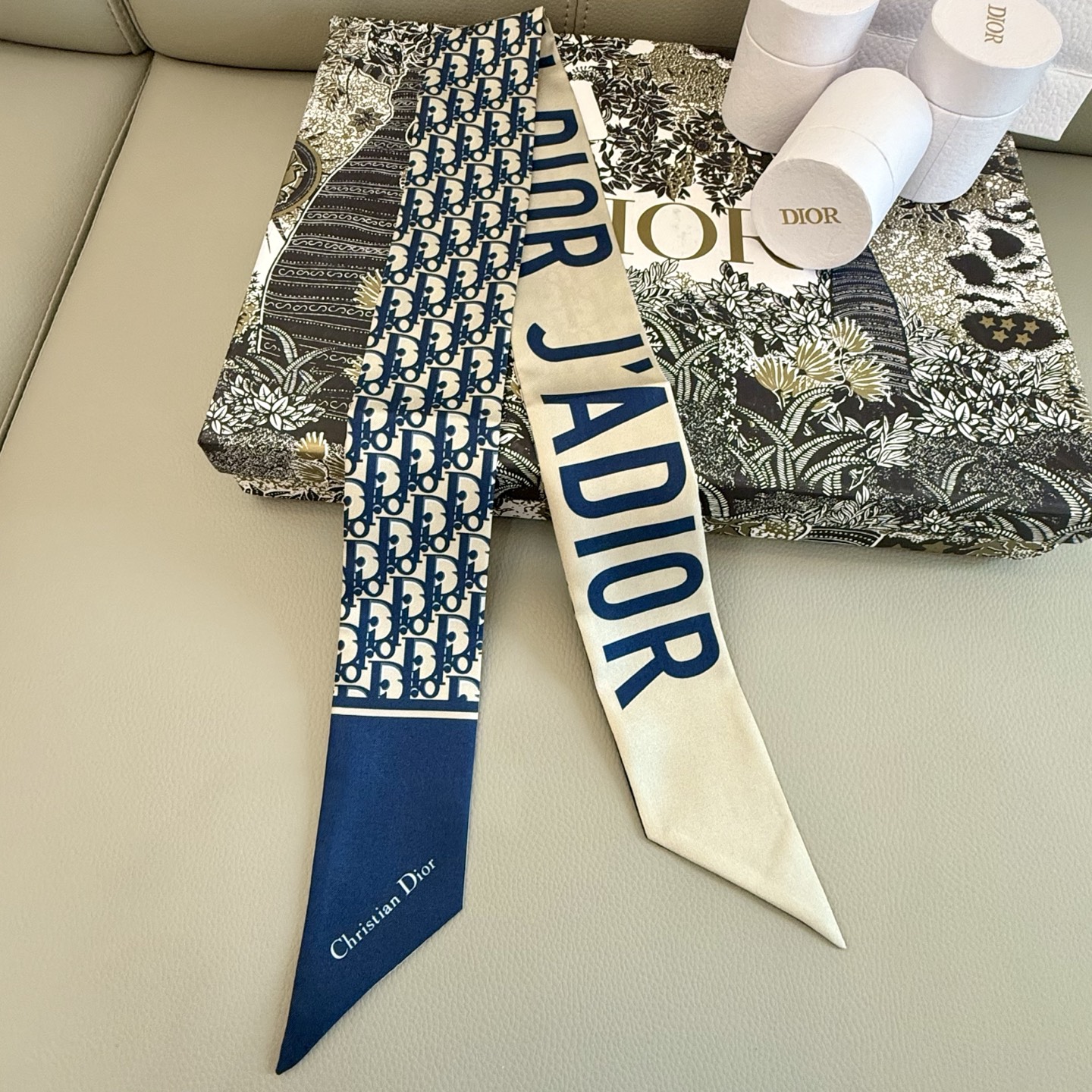 High-Quality 95m² Blue-Grey Cabinet Ribbon with Classic Design and Fine Workmanship - 图片 4