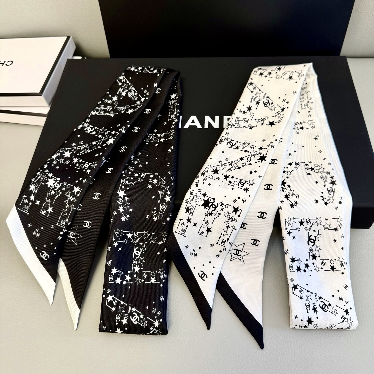 [Chanel Small Ribbons]