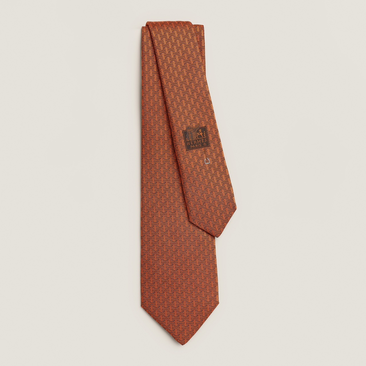 NO:301897,Special official synchronized new men's tie, four-color [H logo pattern tie], Rare H home has a thousand different print ties launched every year, from the initial geometric patterns to the riding activities, to the current styles are much richer, with lively animals or daily life things as the theme, allowing men to fully demonstrate their personality. Top twill silk handmade customization ties, tie, real silk, ties19860909特官方同步新款男士领带,四色【H标志图案领带】,稀有H家每年都有一千条不同印花的领带面世,从最初的多以几何图案表现骑术活动为主,到如今的款式则丰富得多,以活泼的动物或日常生活 事物为主题,让男士可以充分展示自己个性.顶级斜纹真丝手工定制 领带,领带,real silk,ties,accessory