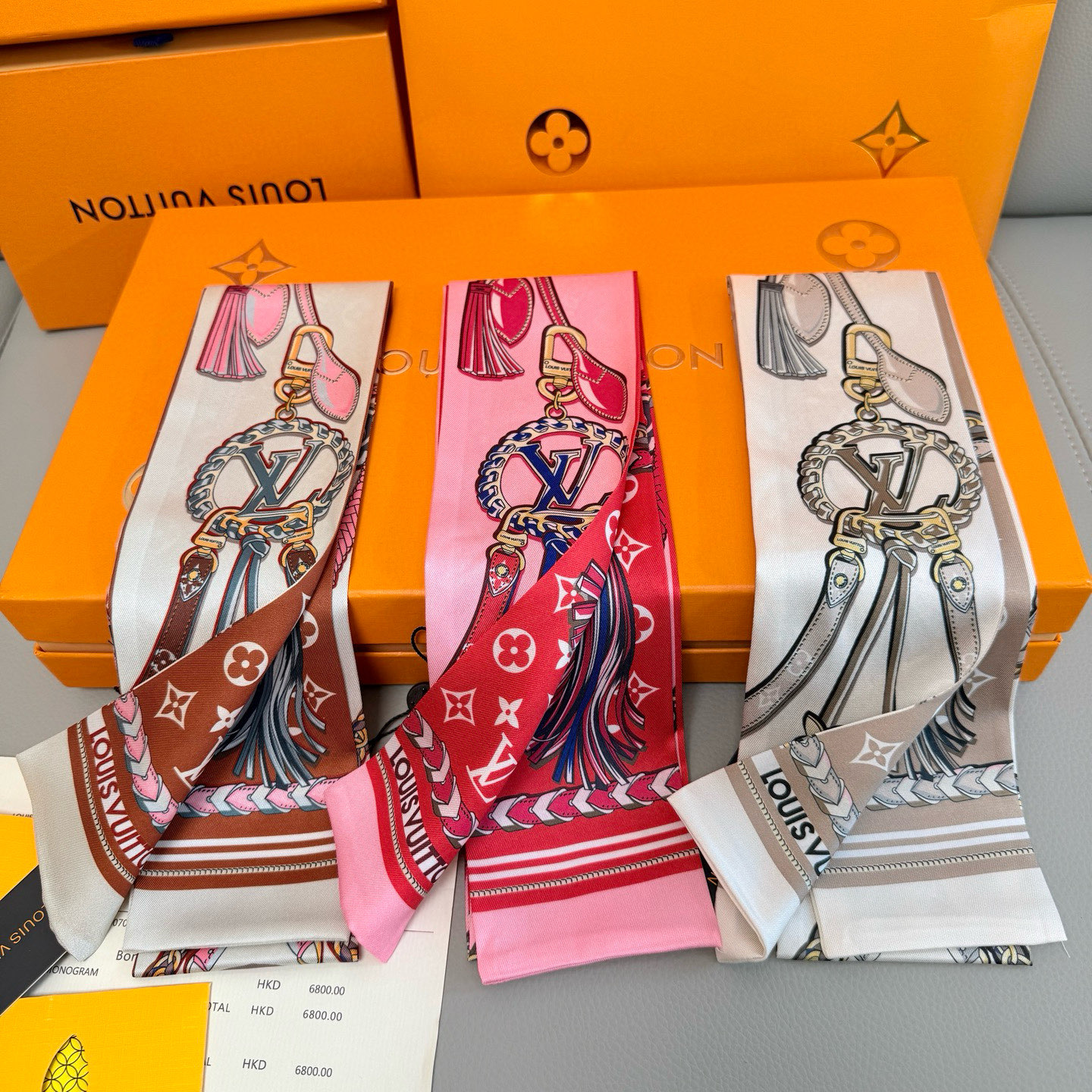 [LV Small Ribbons]
