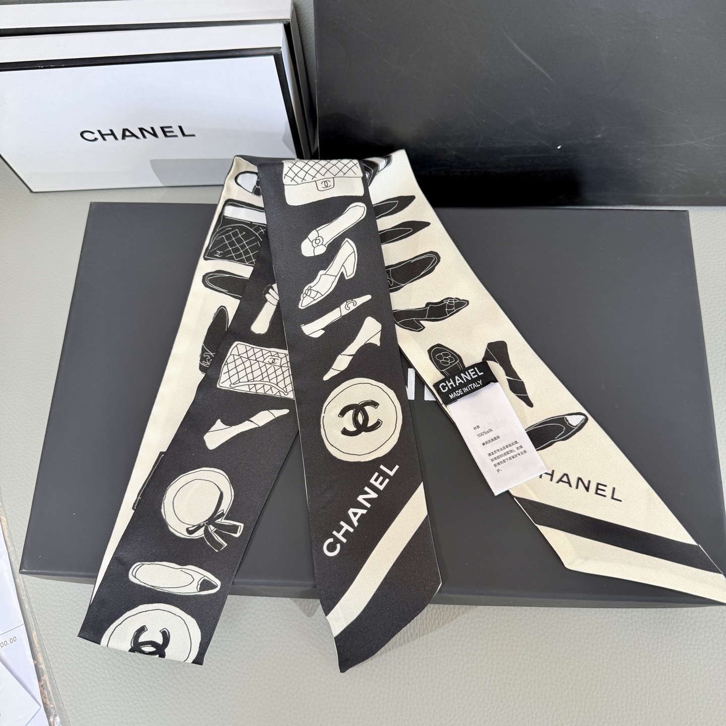 [Chanel Small Ribbons]