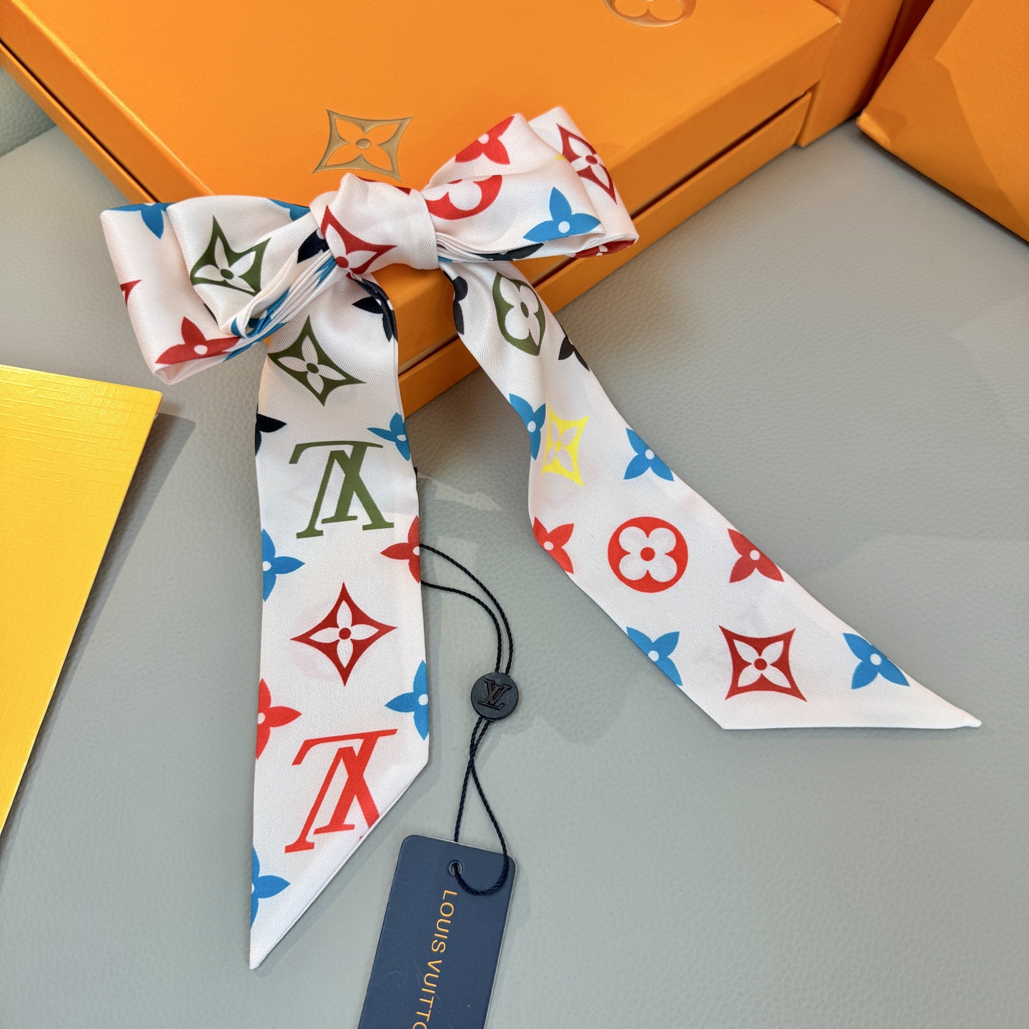 [LV Small Ribbons]