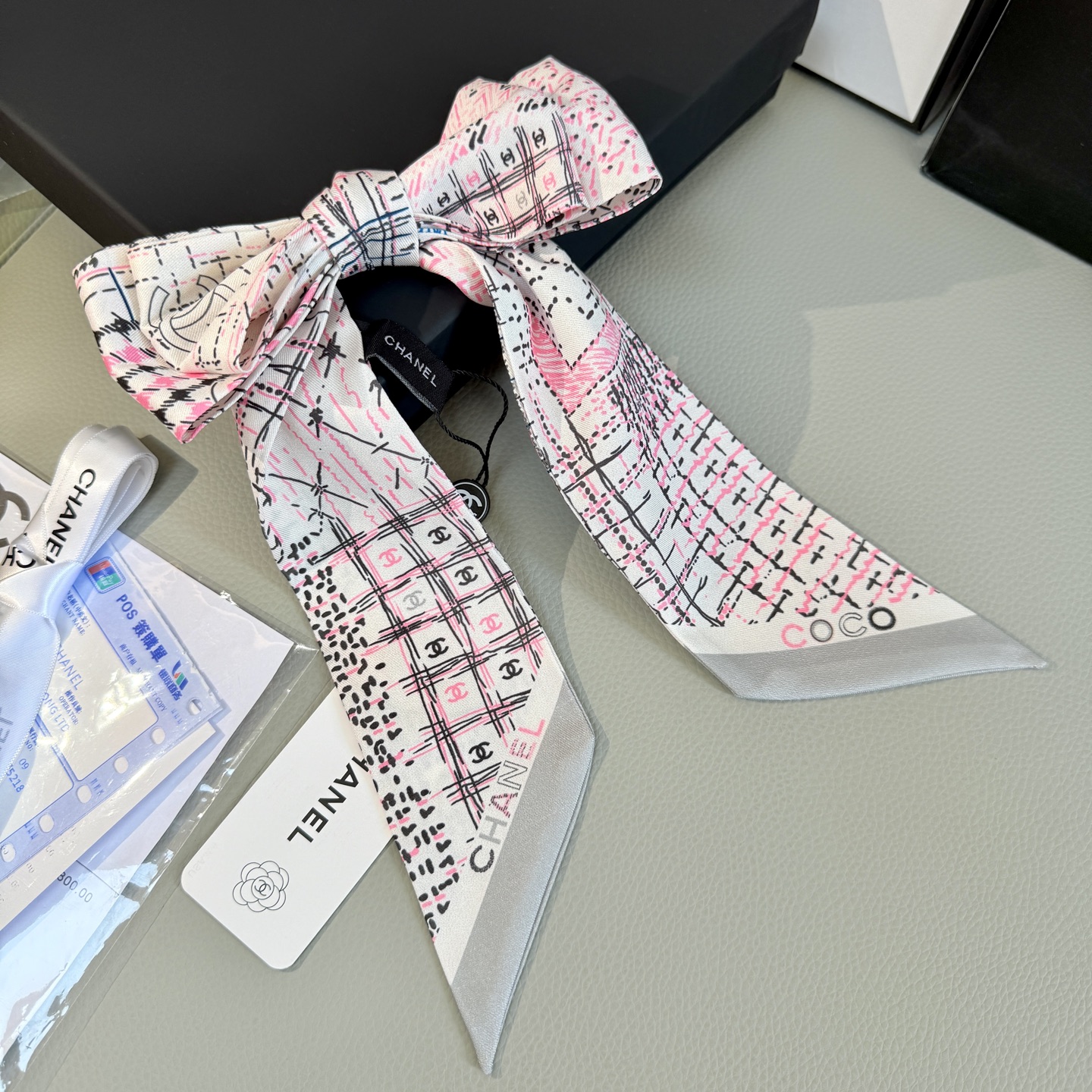 [Chanel Small Ribbons]