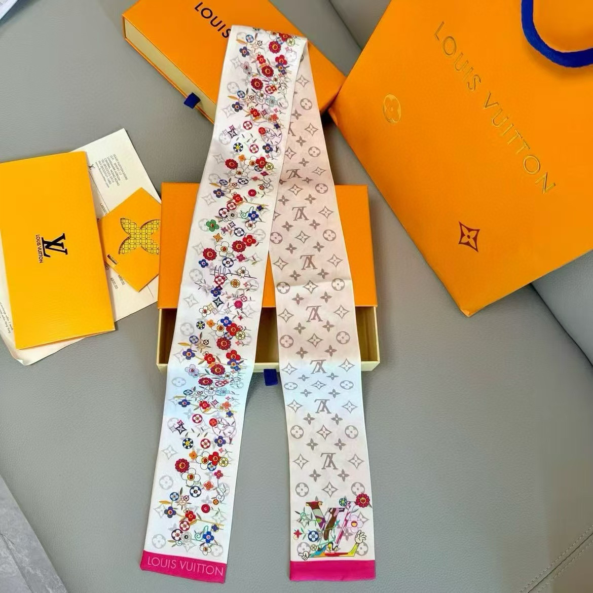 [LV Small Ribbons]