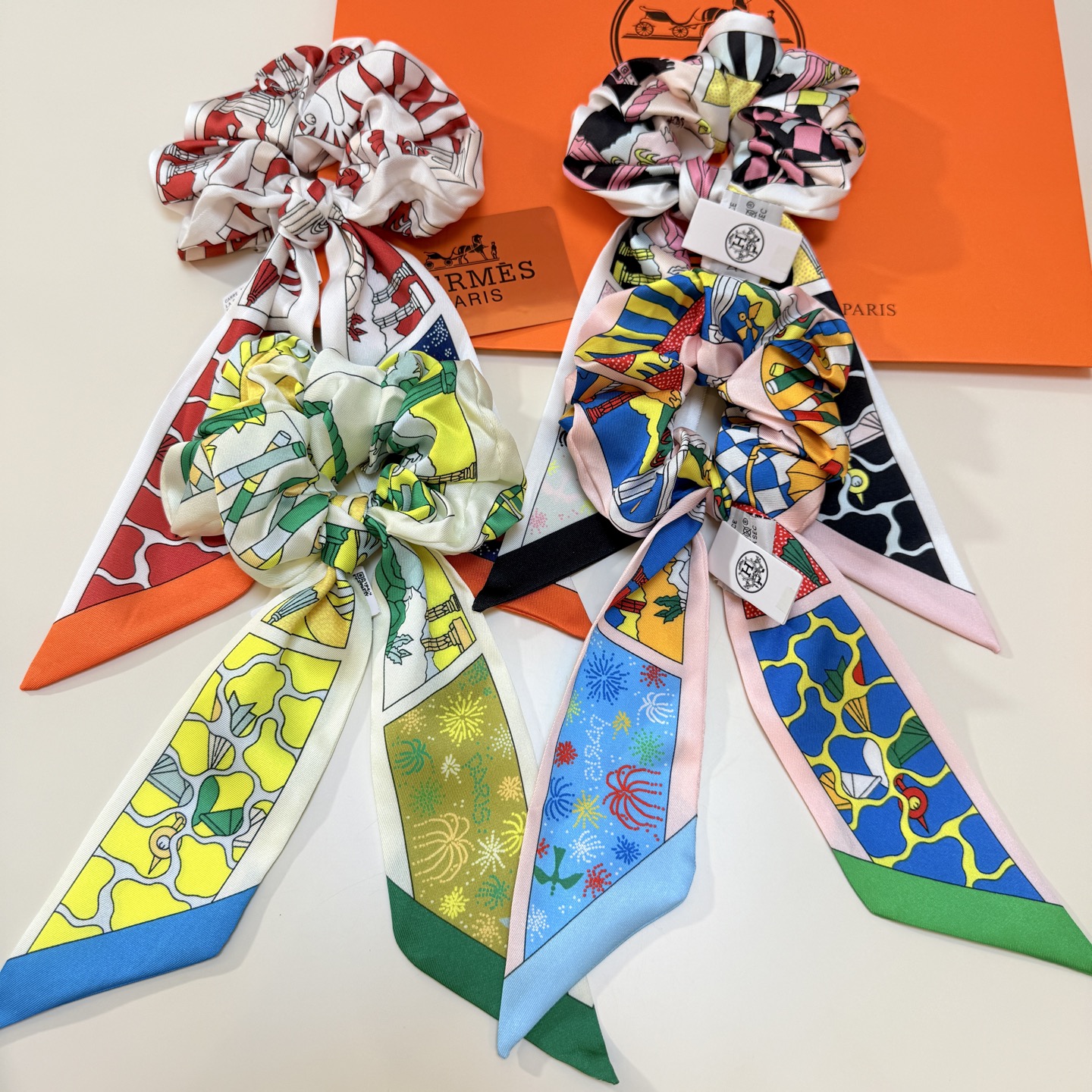 [Hermès Small Ribbons]