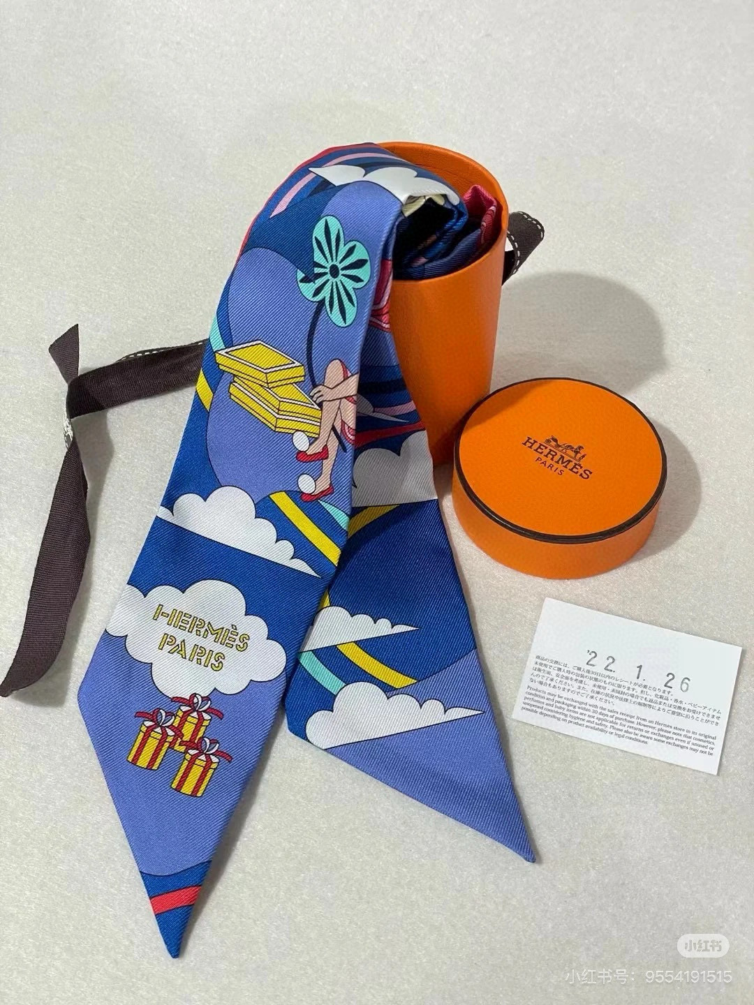 💰( 穿荷葉裙的女孩）爱马仕Hermes“ Carres Volants” Twilly小丝巾
Twil