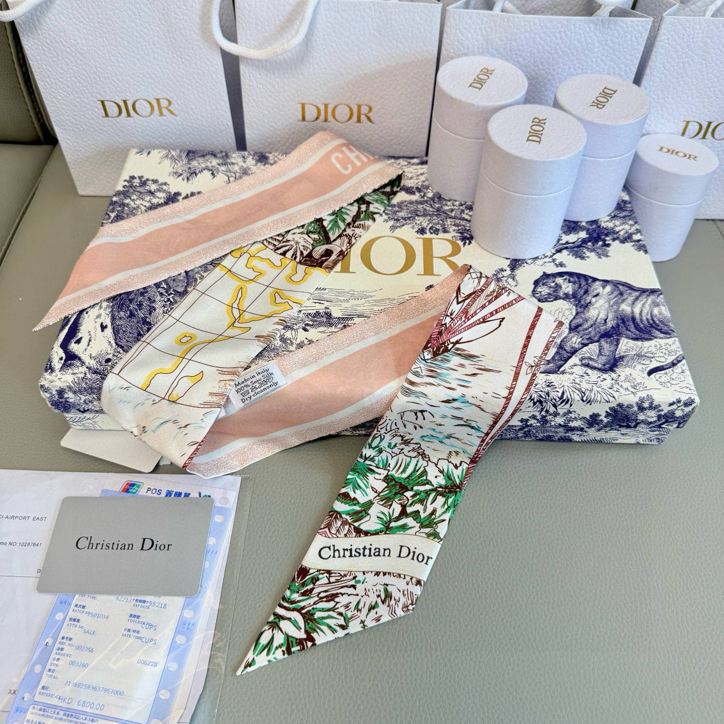 💰迪奥Rêve d'Infini丝带！为经典标识注入梦幻元素，全新演绎 Christian Dior 钟